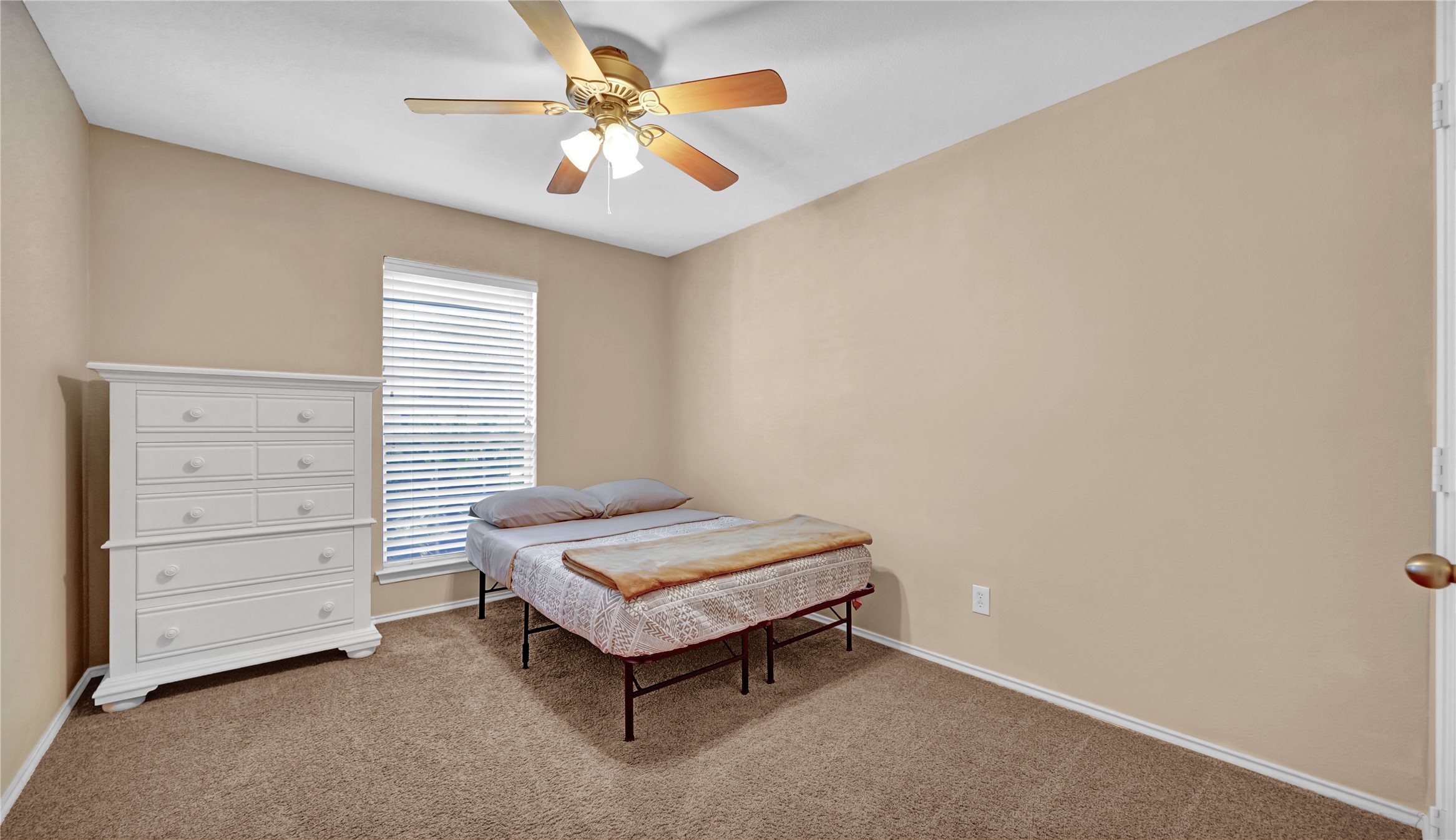 2411 Colonial Springs Lane Property Photo 16