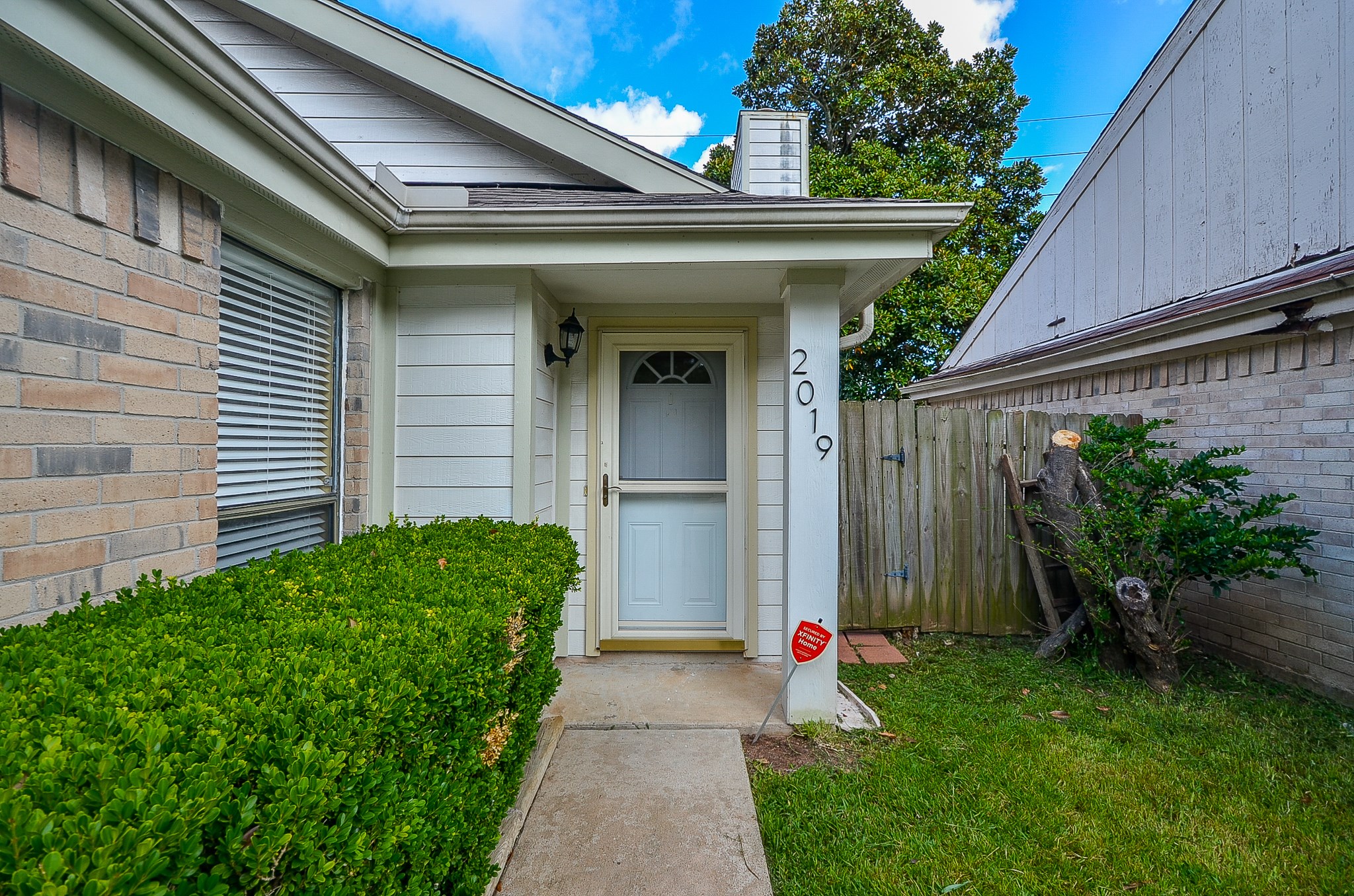 2019 Highland Hills Drive Property Photo 2
