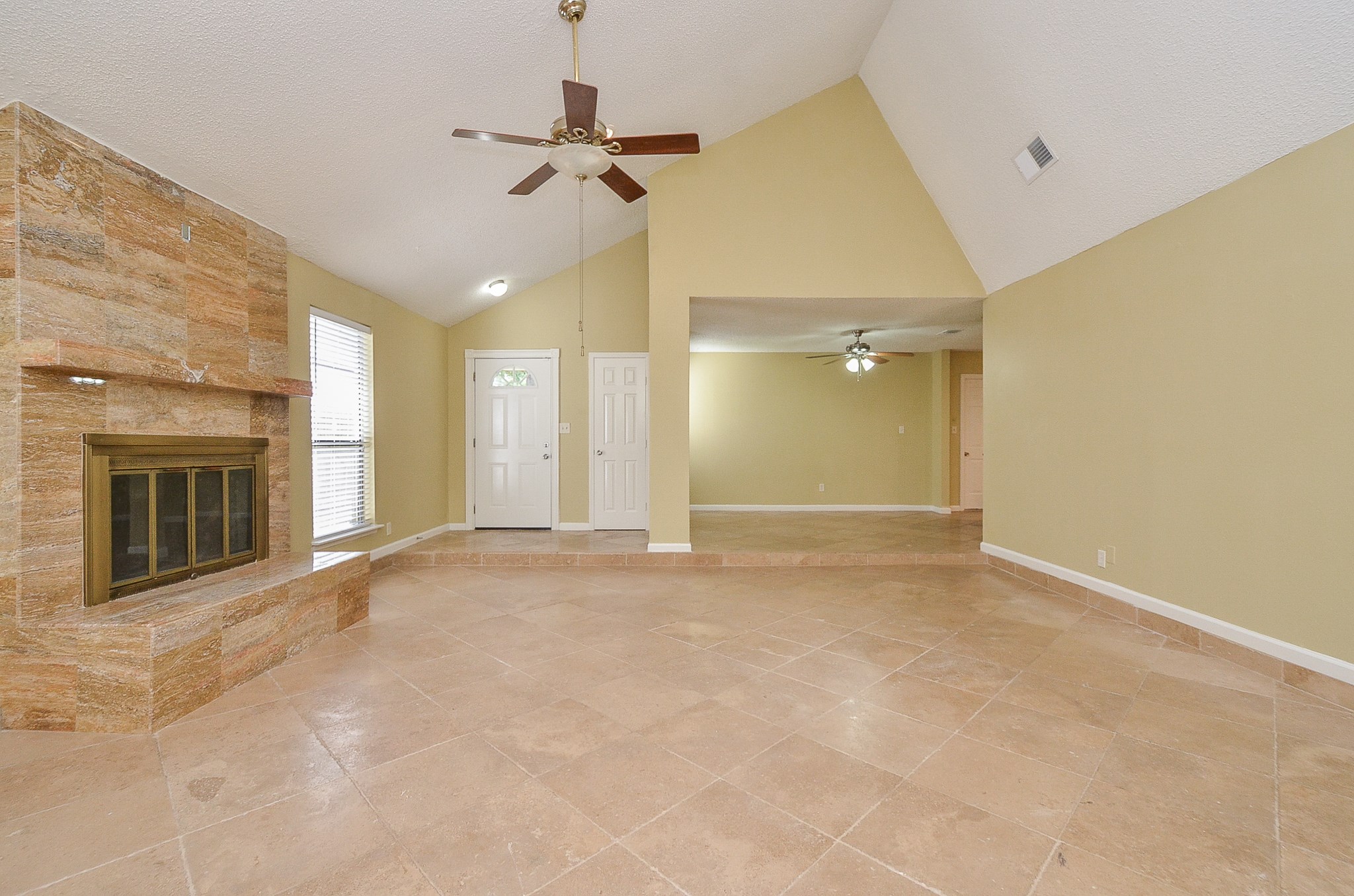 2019 Highland Hills Drive Property Photo 7