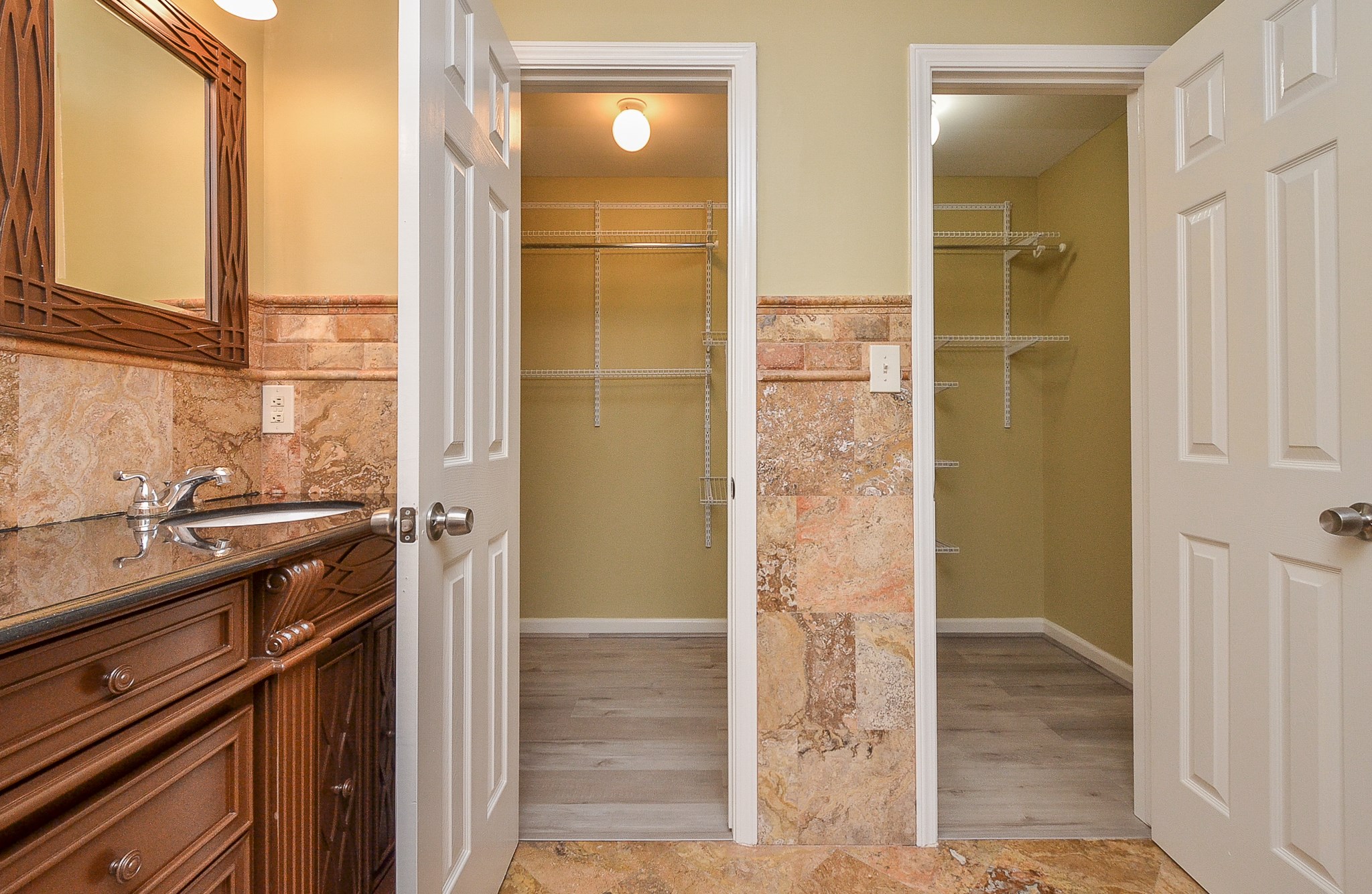 2019 Highland Hills Drive Property Photo 18