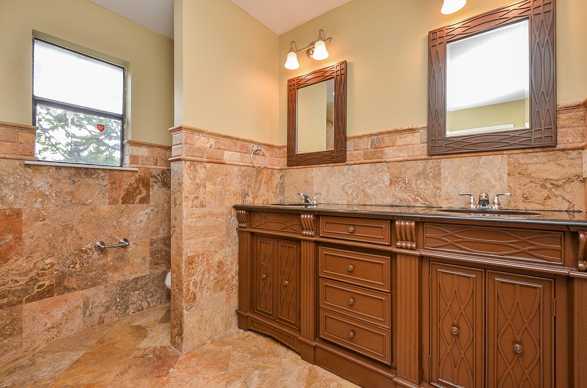 2019 Highland Hills Drive Property Photo 19