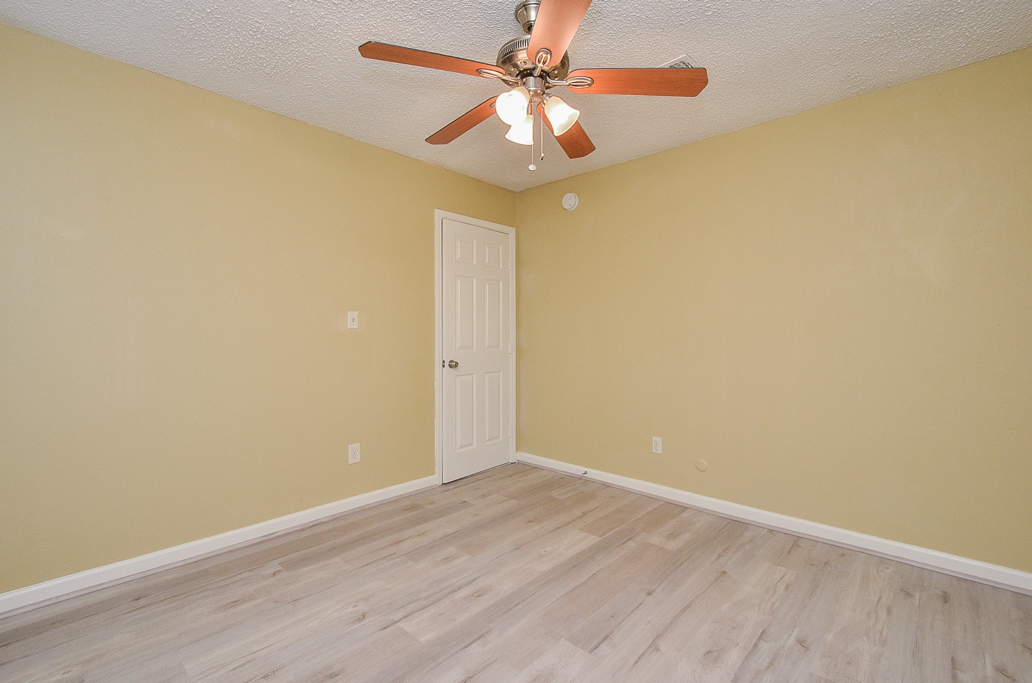 2019 Highland Hills Drive Property Photo 24