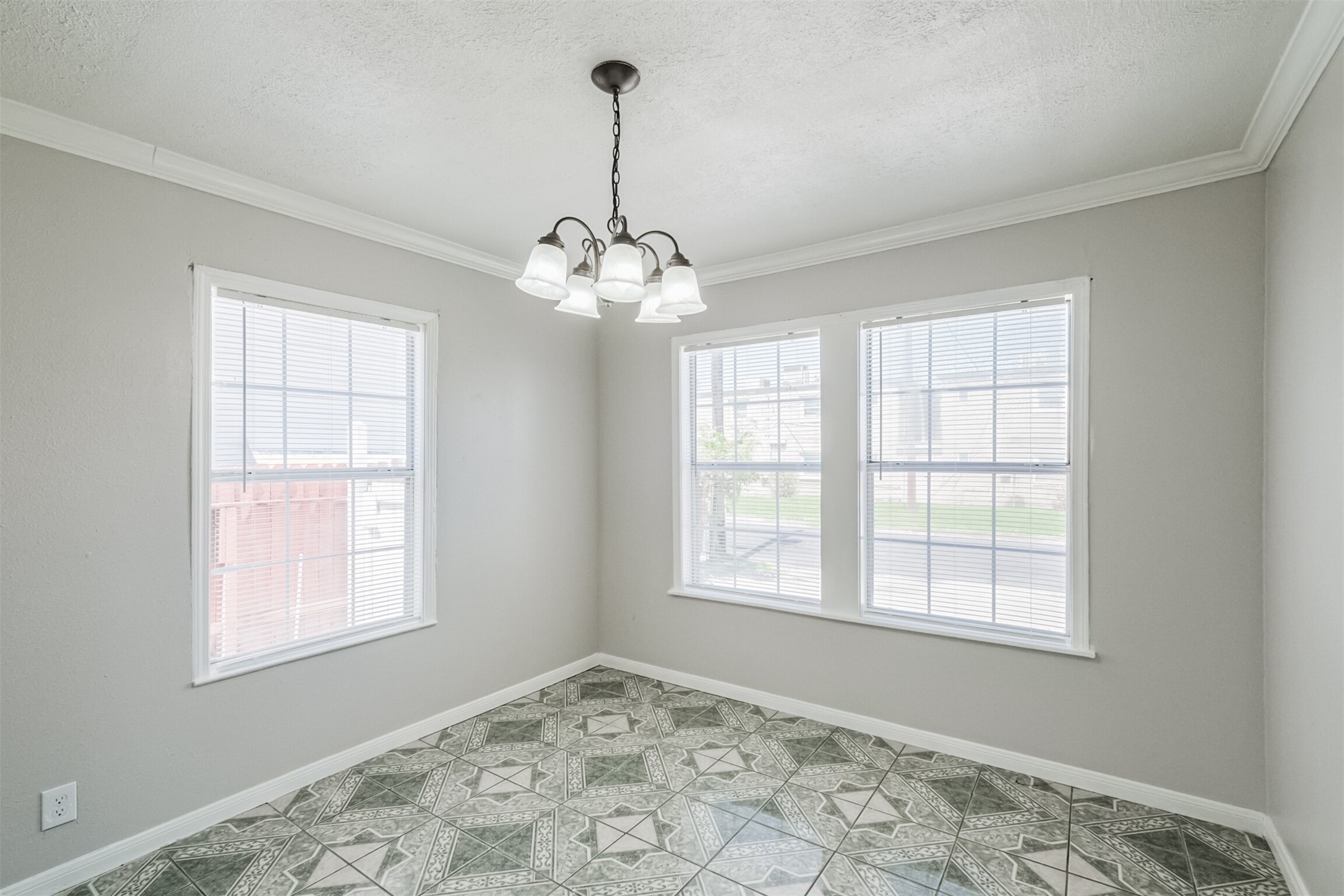 5610 Eskridge Street Property Photo 10