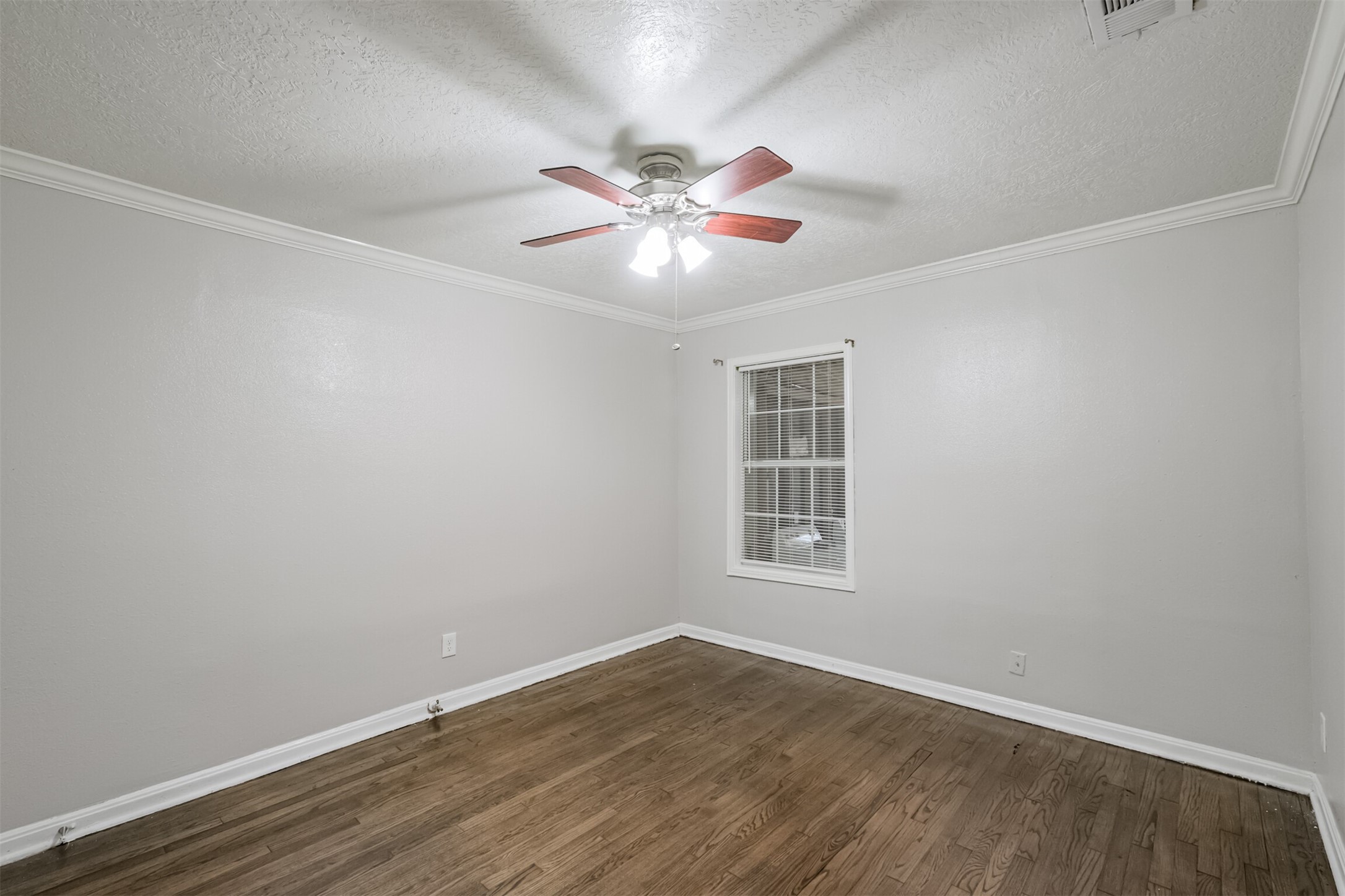 5610 Eskridge Street Property Photo 16