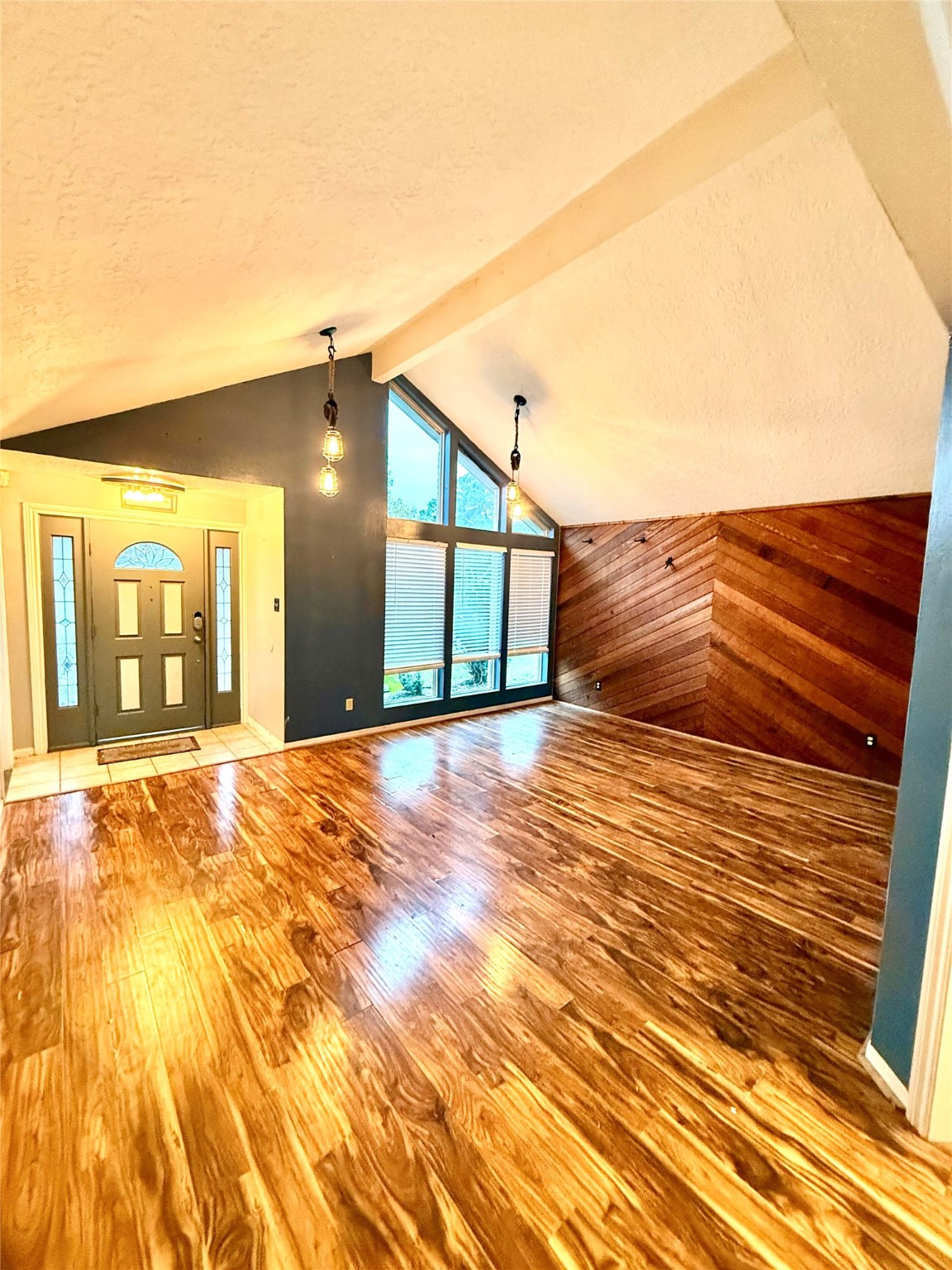 12014 Rainforest Lane Property Photo 4