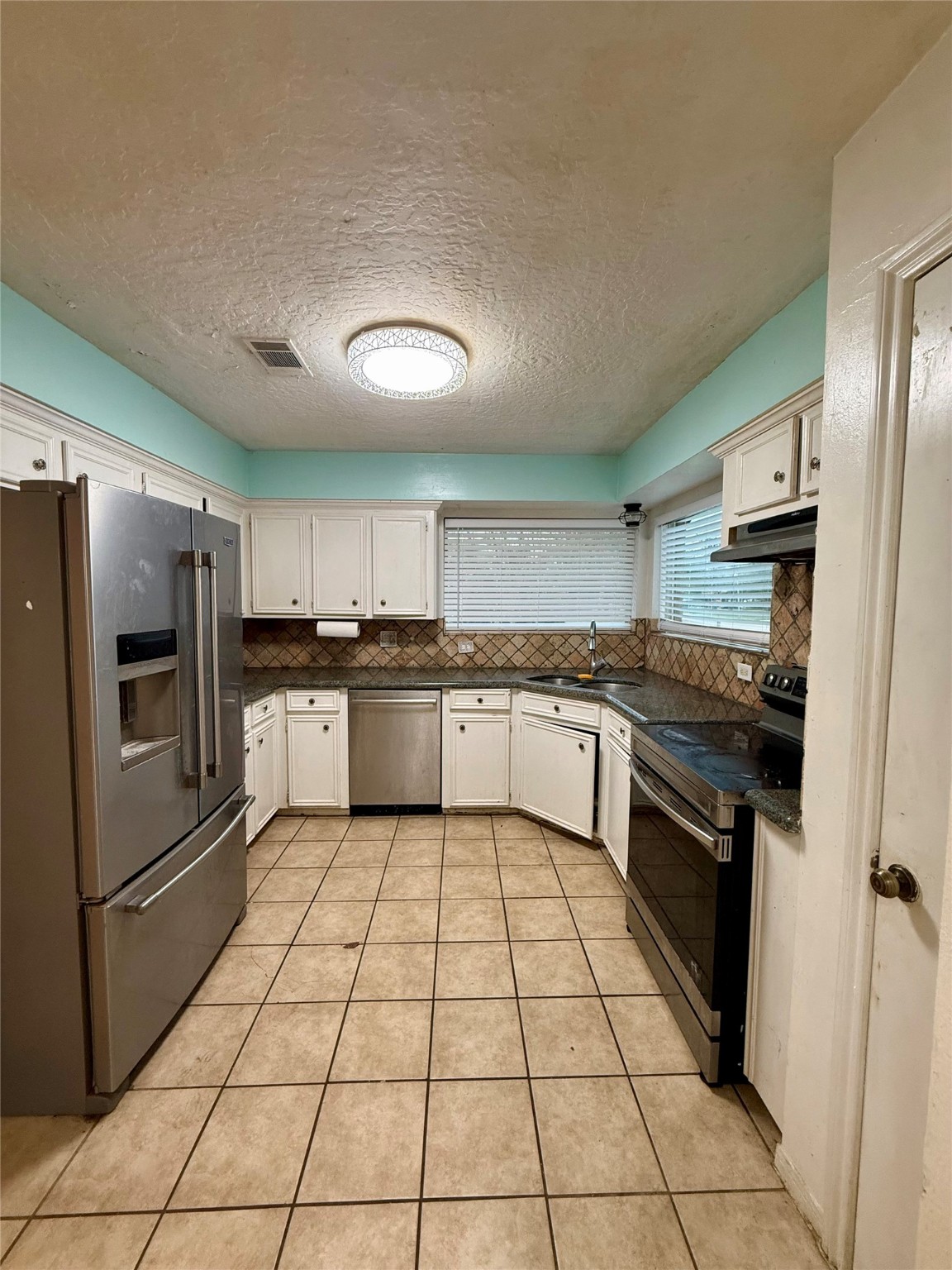 12014 Rainforest Lane Property Photo 7