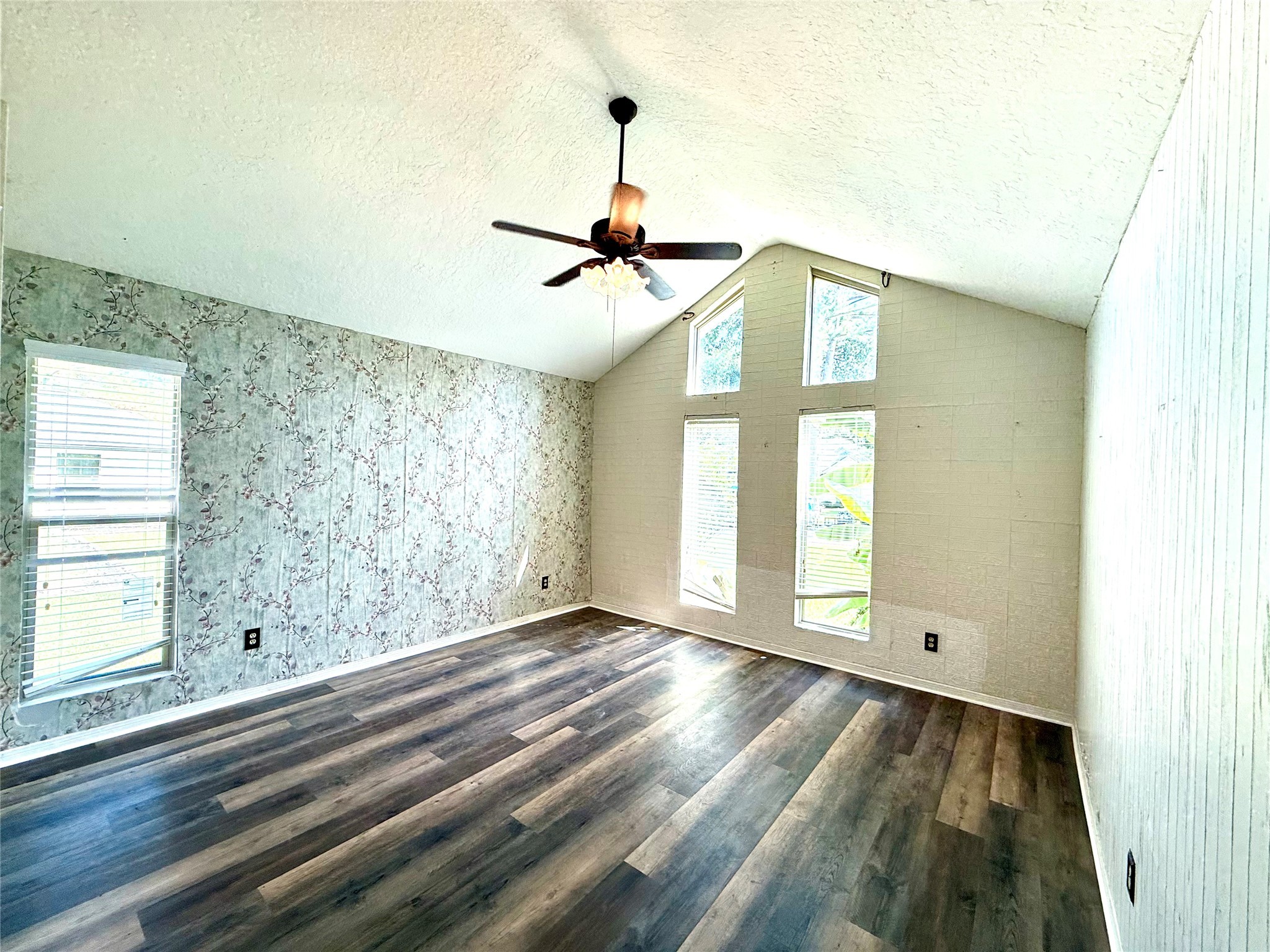 12014 Rainforest Lane Property Photo 13