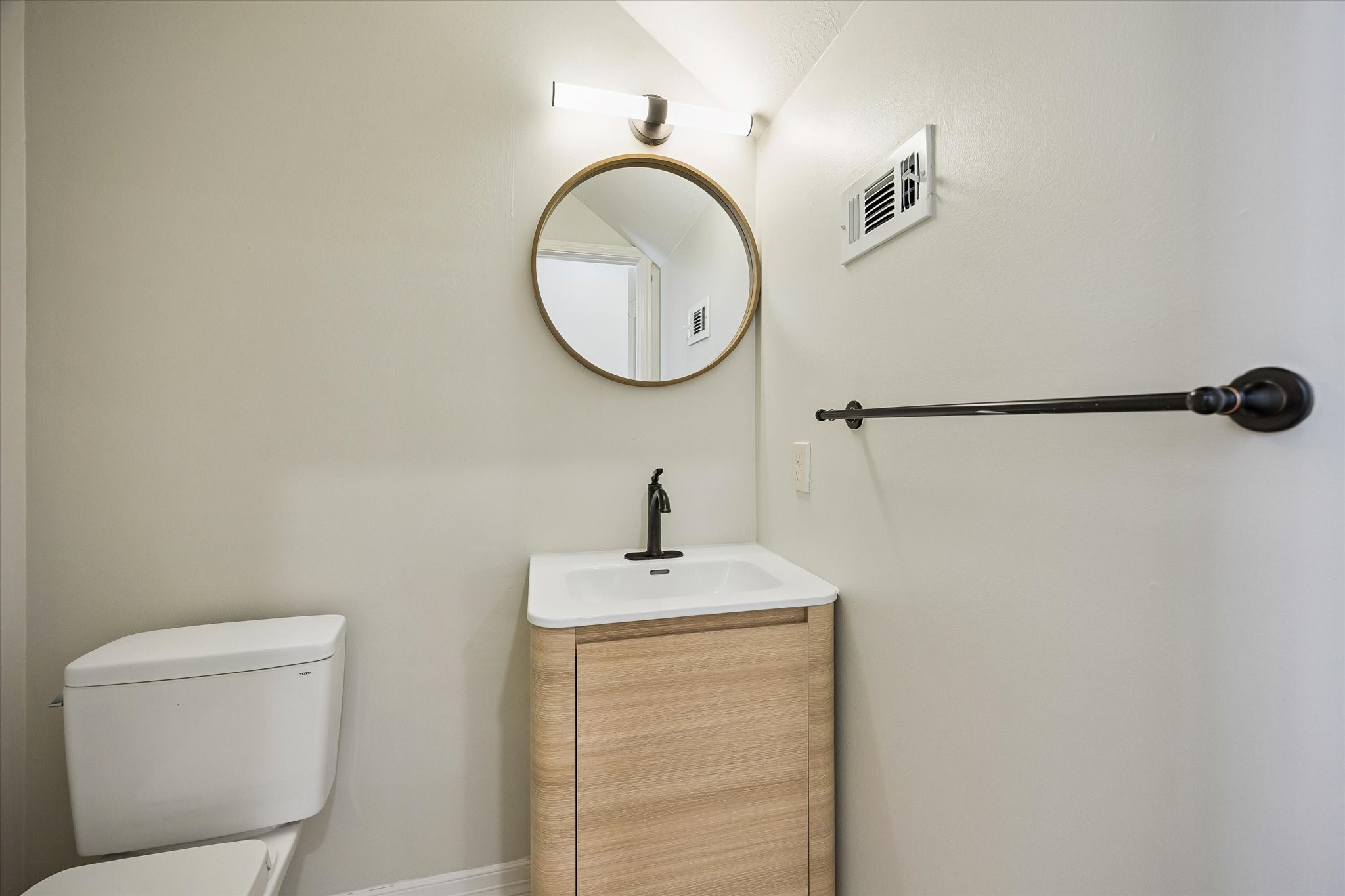 5110 Floyd Street Property Photo 13
