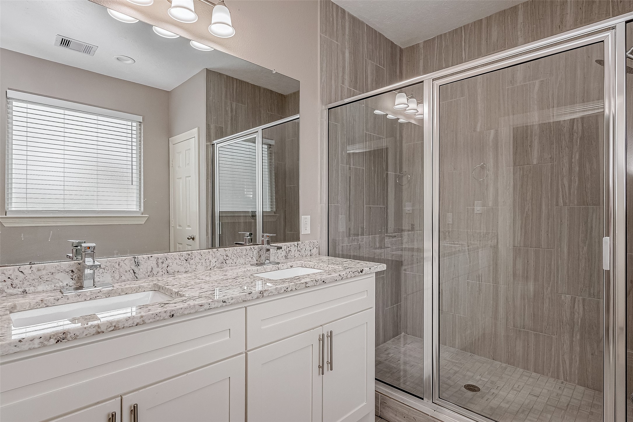 709 Coen Road Property Photo 24