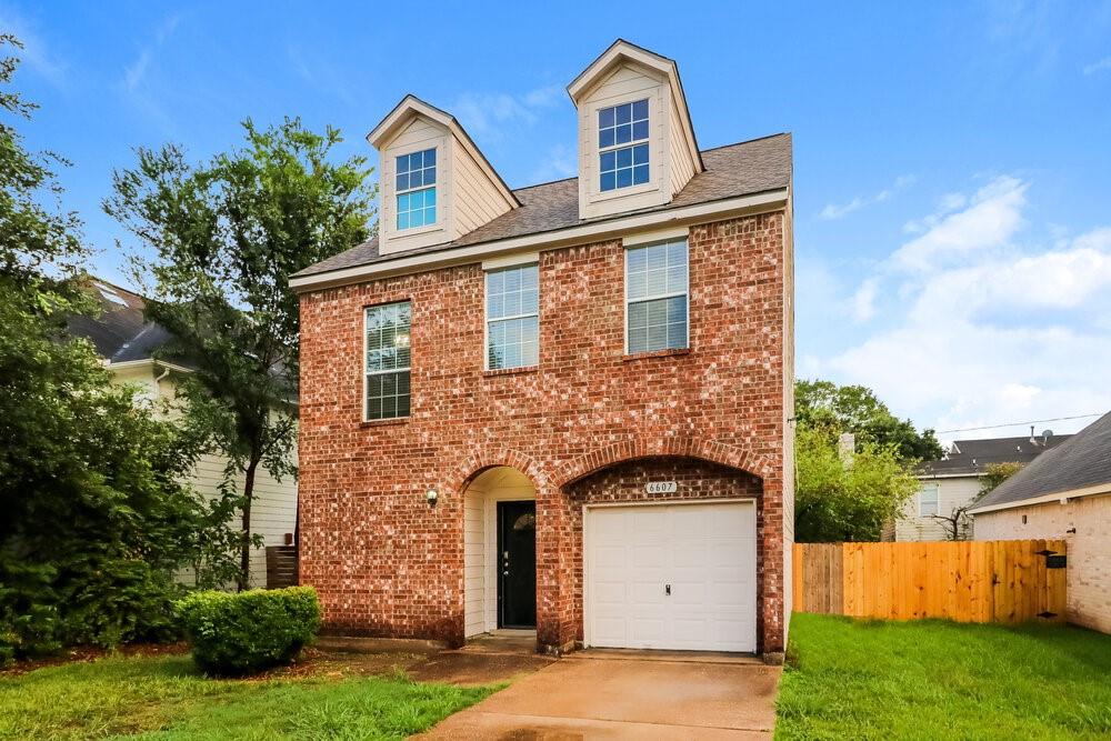6607 Dickson Way, Houston Tx 77085 Property Photo 4