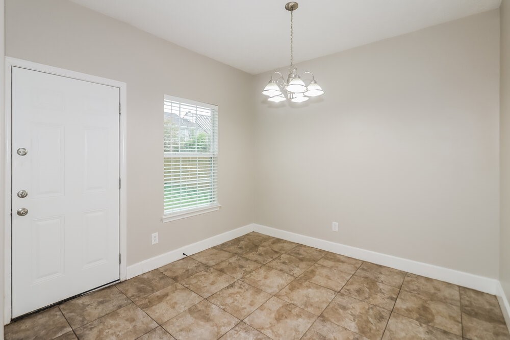6607 Dickson Way Property Photo 7