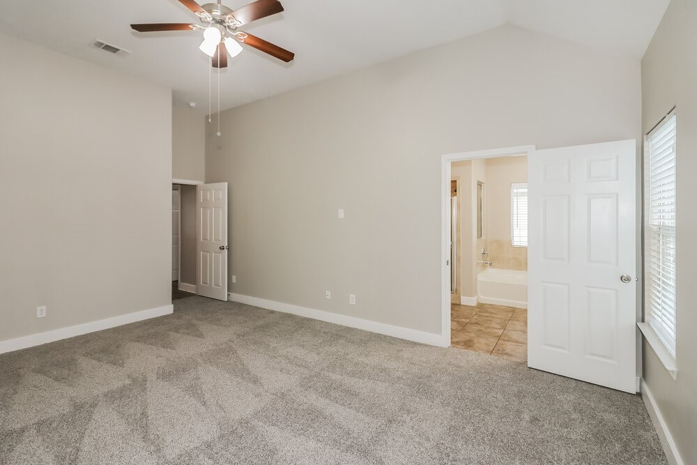 6607 Dickson Way Property Photo 11