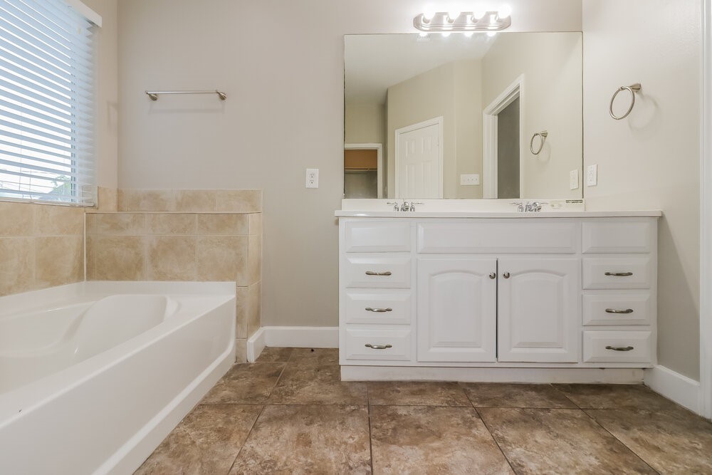 6607 Dickson Way Property Photo 13