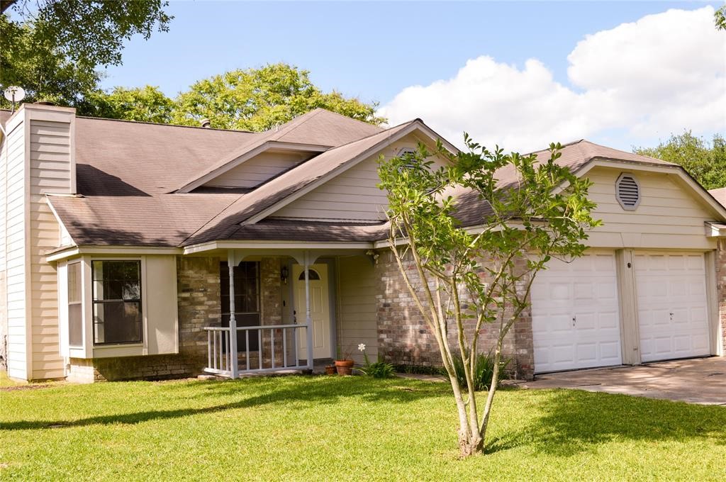 16806 Rockstone Property Photo 3
