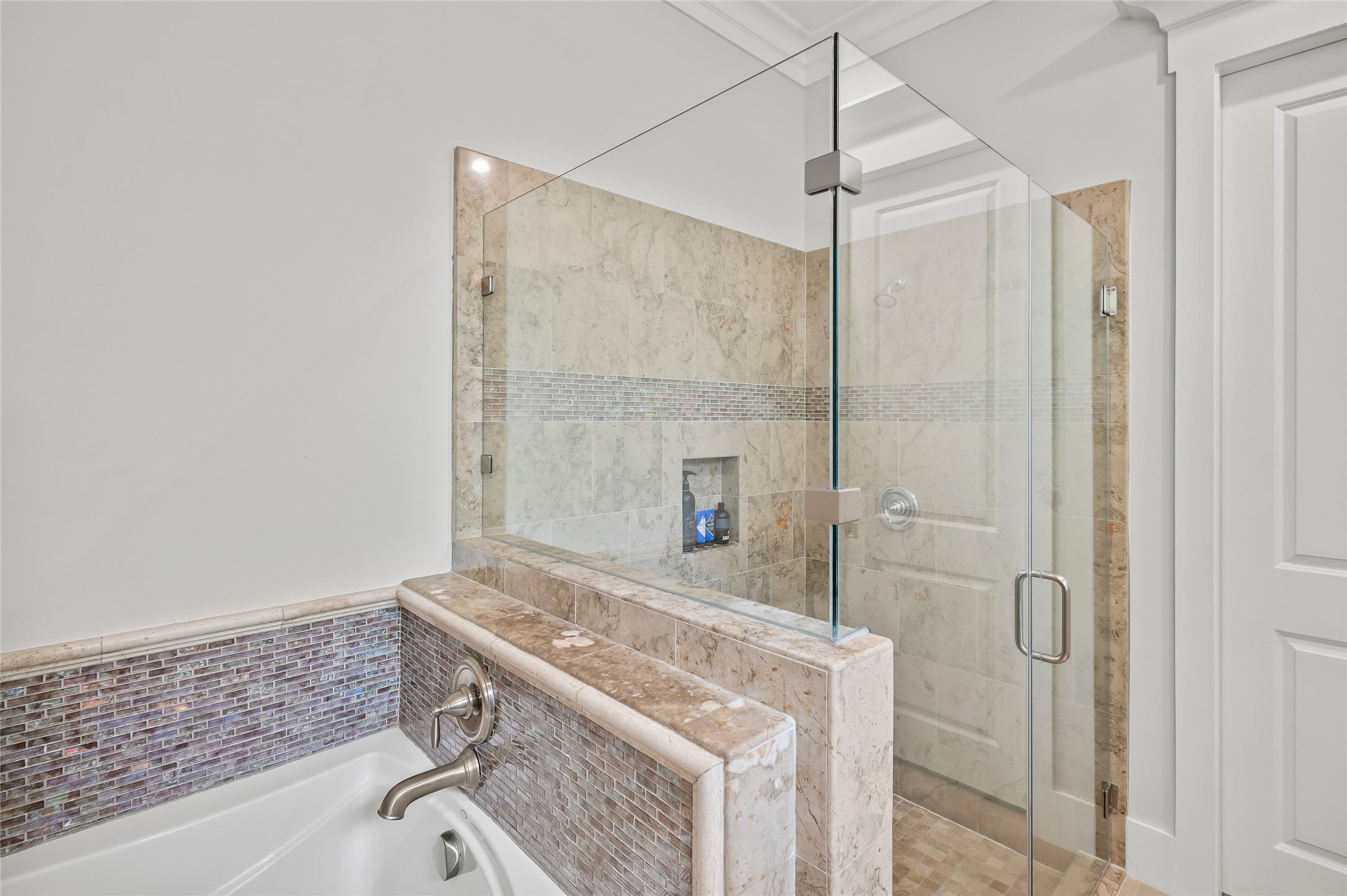 1002 W 41st Street Property Photo 15
