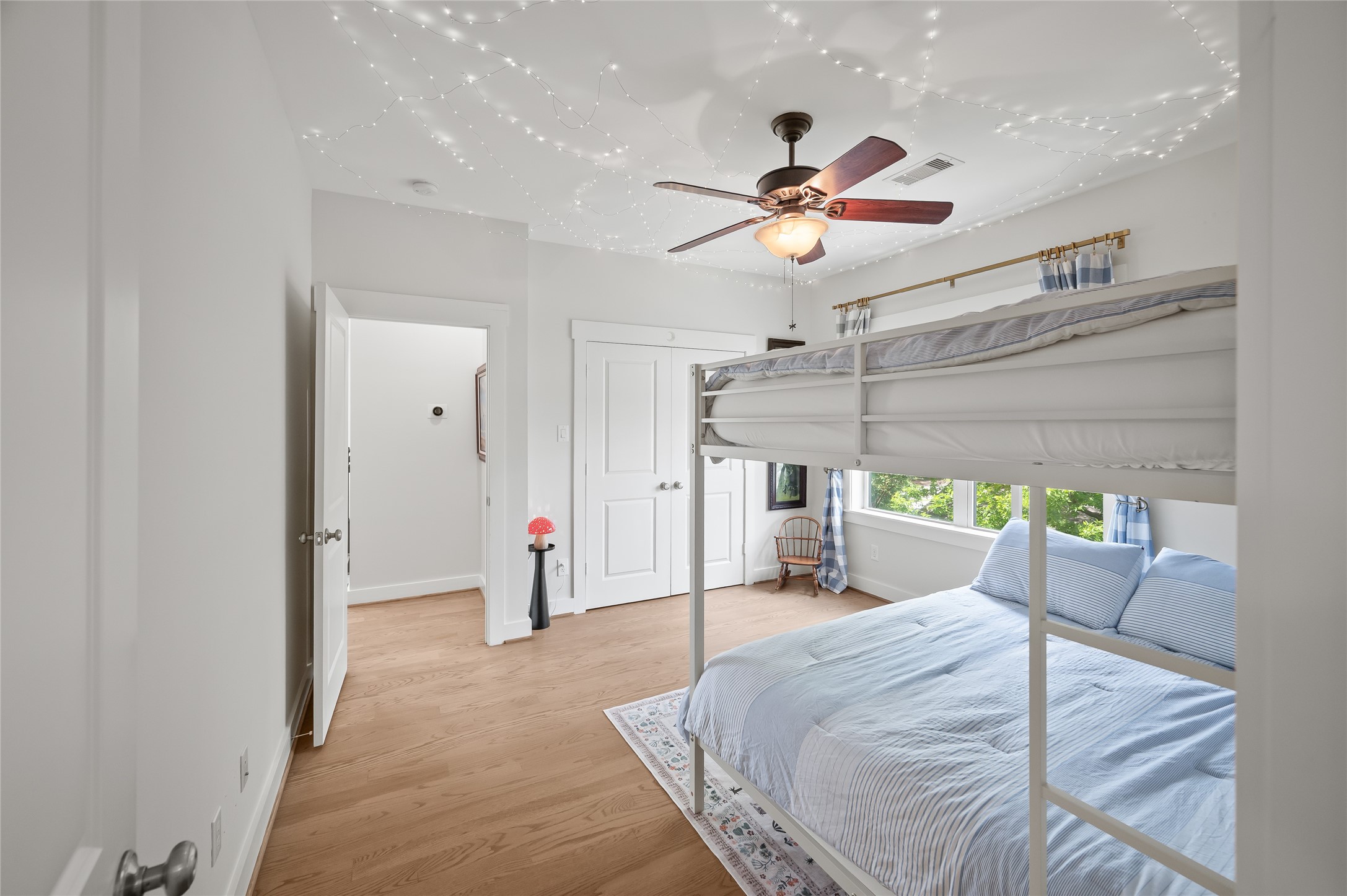 1002 W 41st Street Property Photo 22