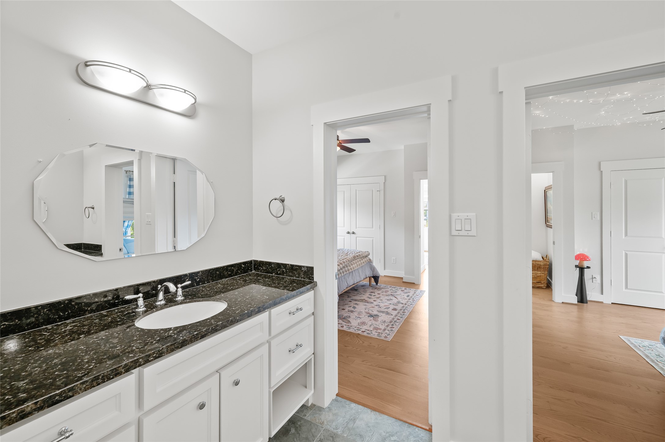 1002 W 41st Street Property Photo 26
