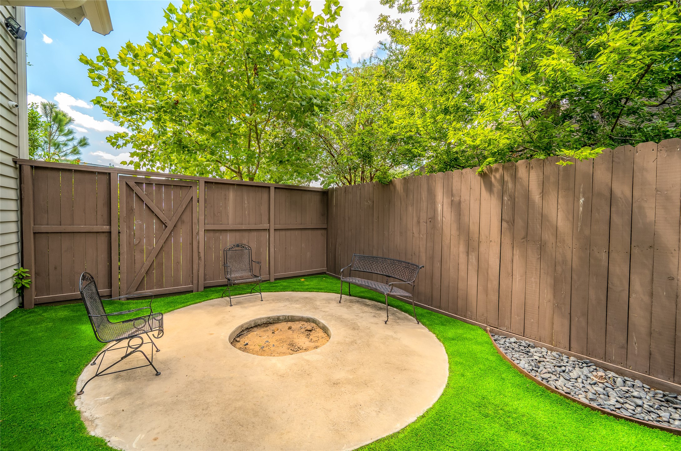 1002 W 41st Street Property Photo 33