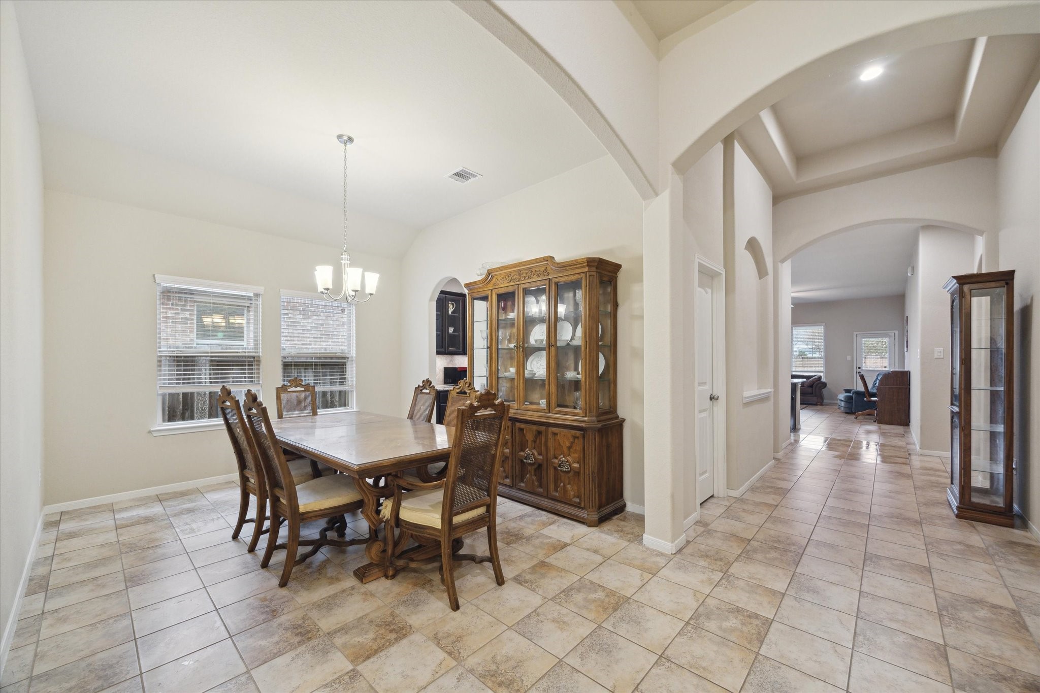 3707 Daintree Park Drive Property Photo 5