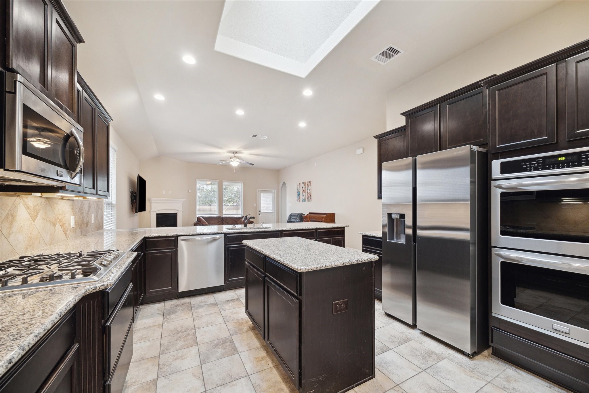 3707 Daintree Park Drive Property Photo 10