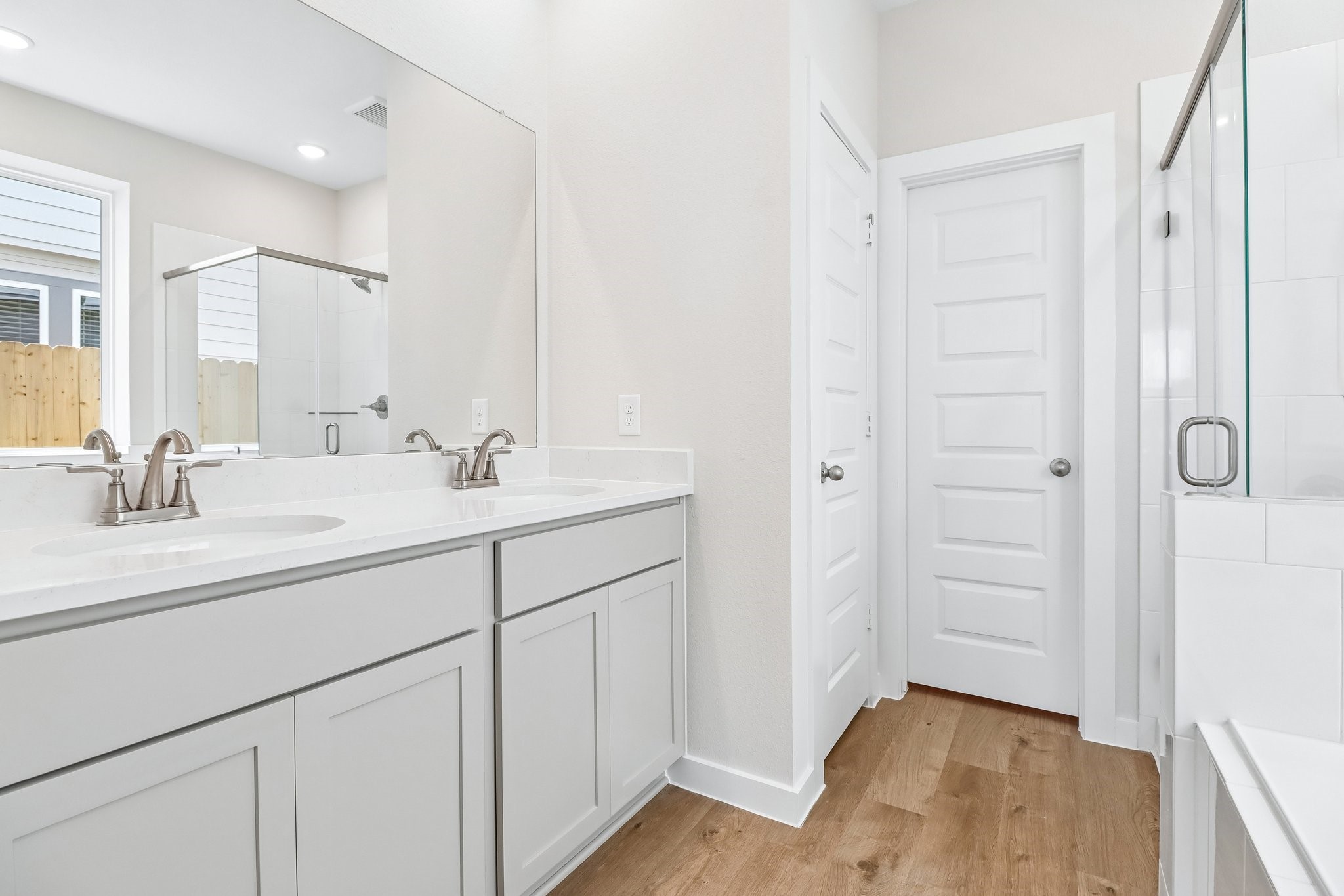 11924 Avian Avenue Property Photo 14