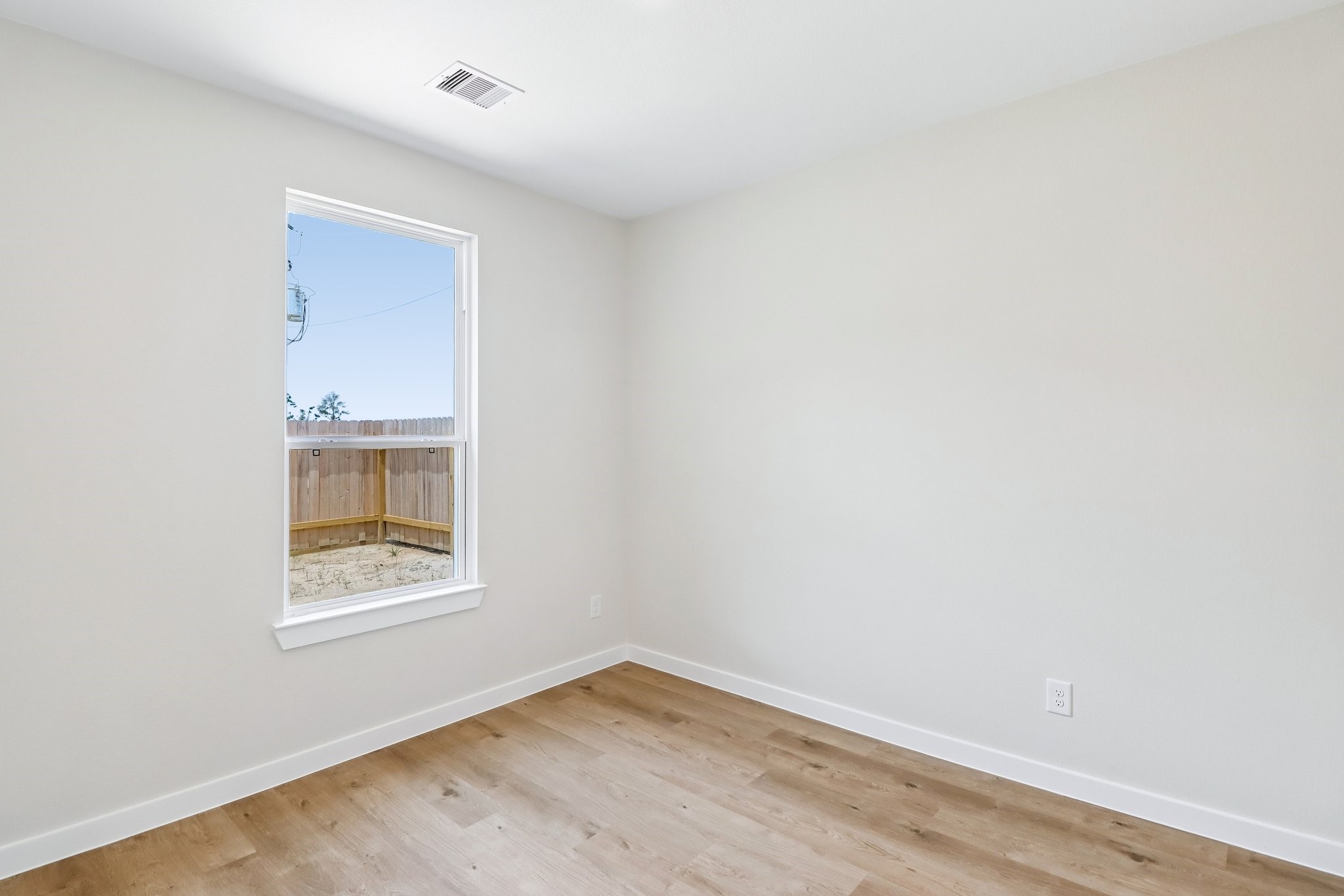 11924 Avian Avenue Property Photo 16