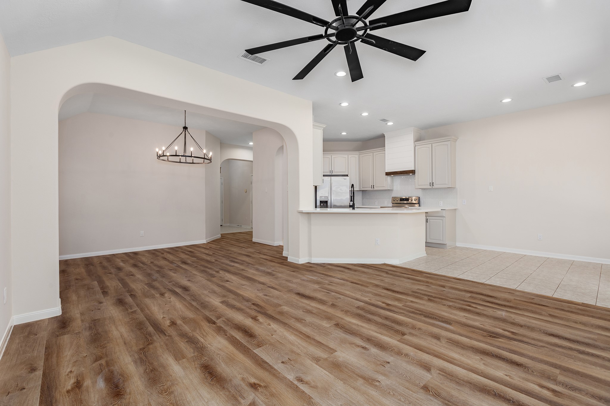 42 Camber Pine Place Property Photo 11