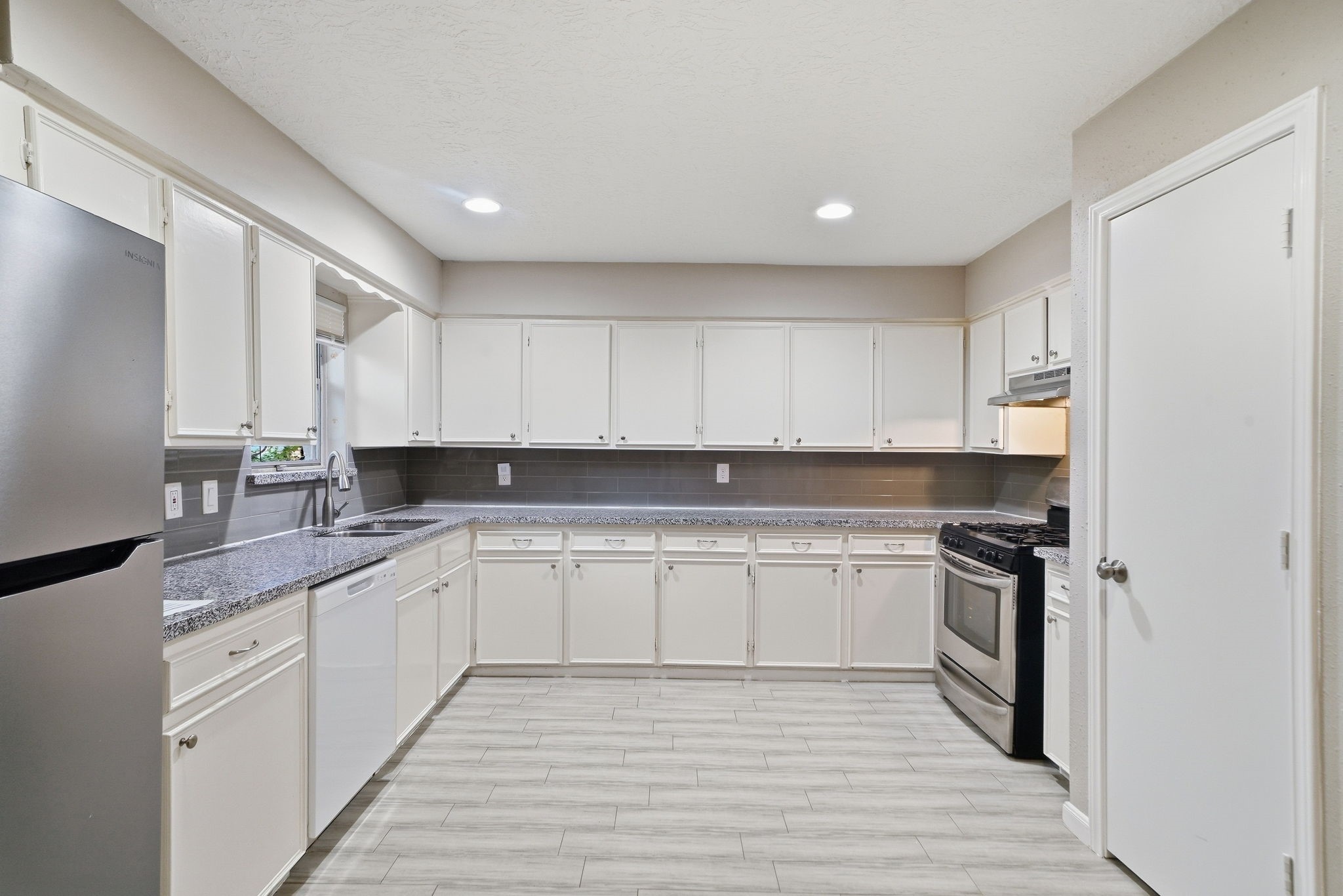 5809 Melanite Avenue Property Photo 9