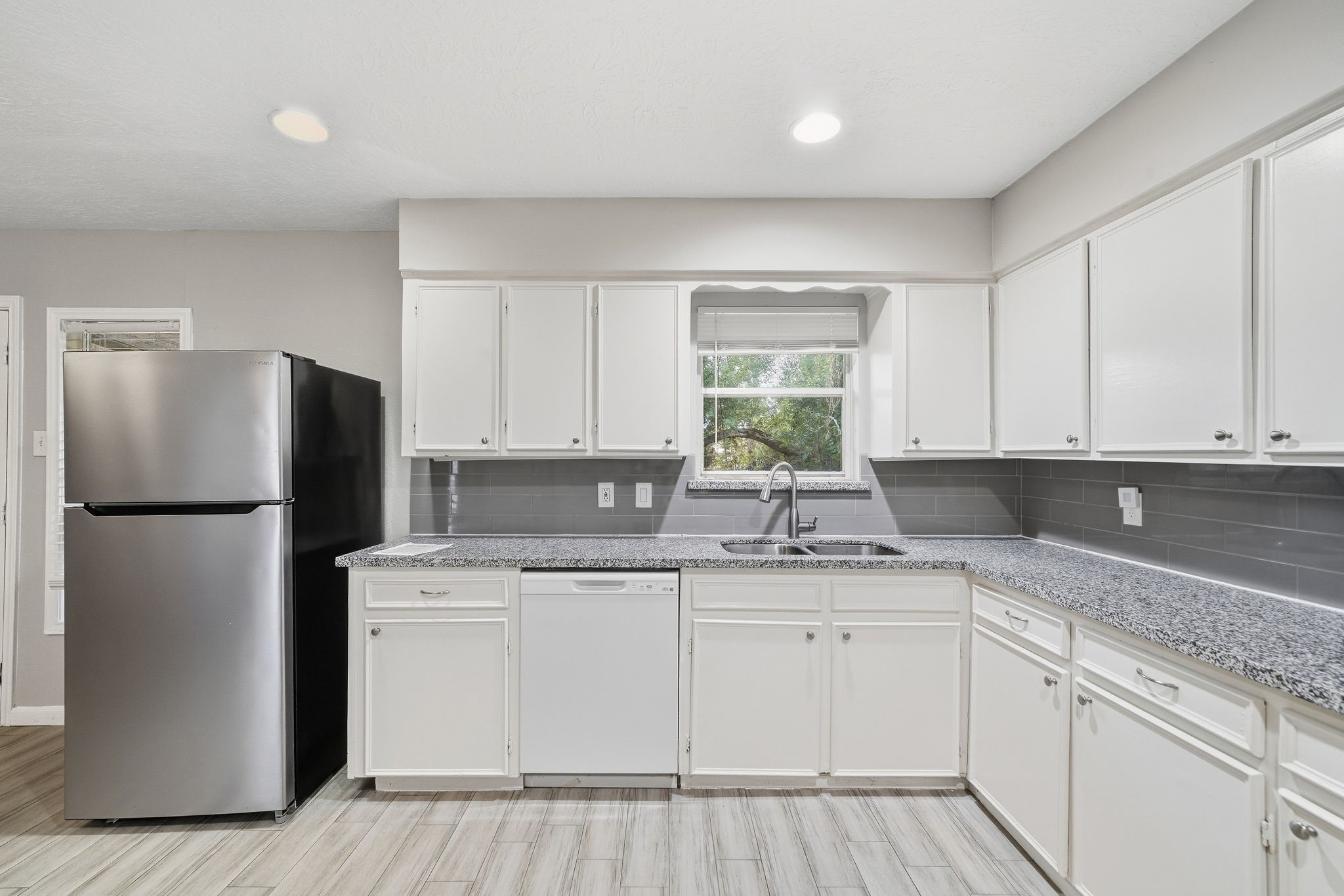 5809 Melanite Avenue Property Photo 10