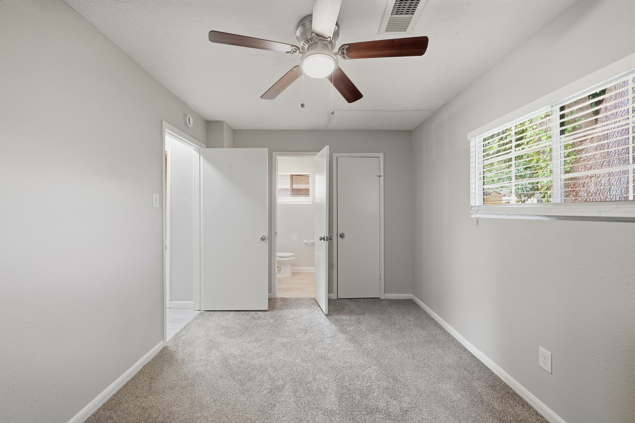 5809 Melanite Avenue Property Photo 14
