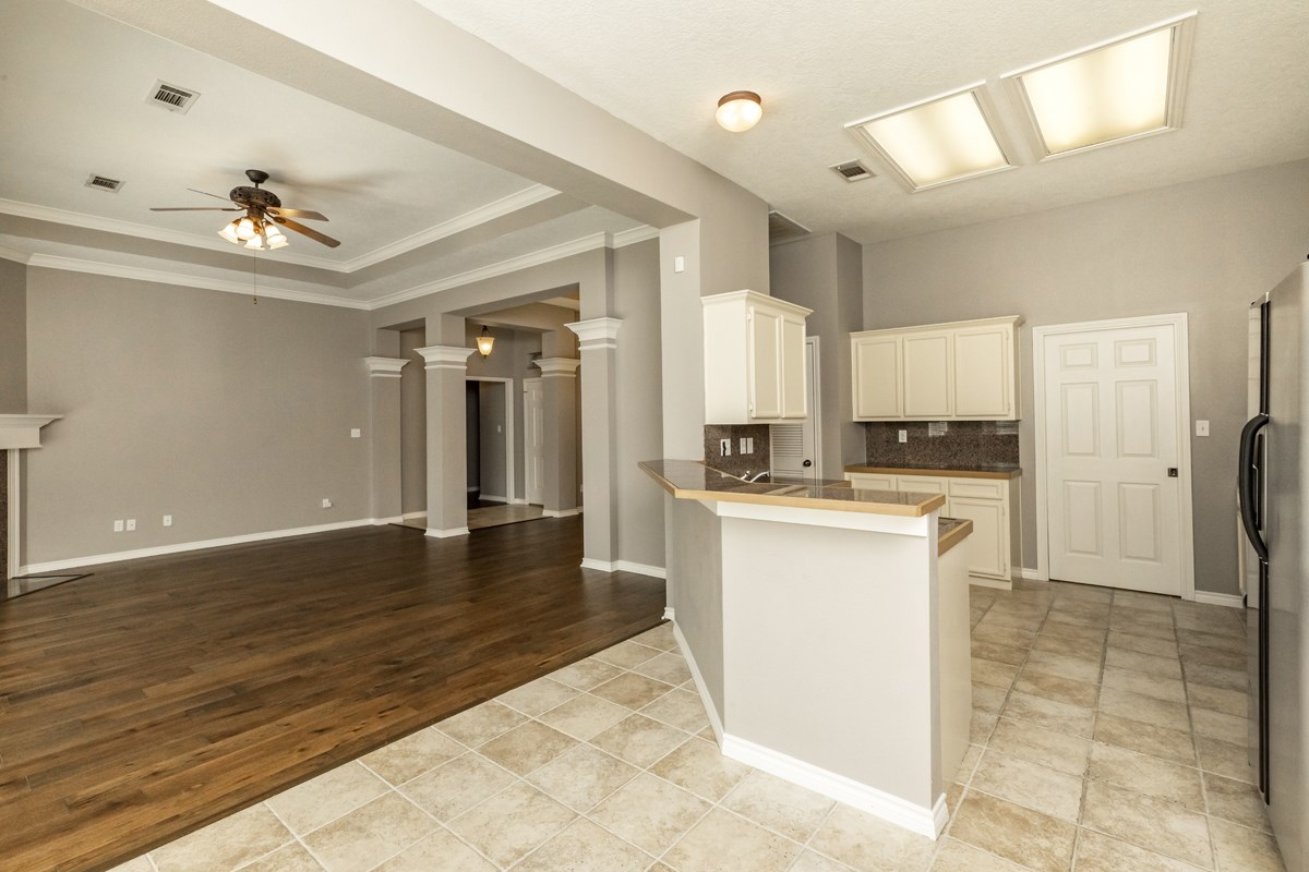 434 Harbor Oaks Drive Property Photo 9