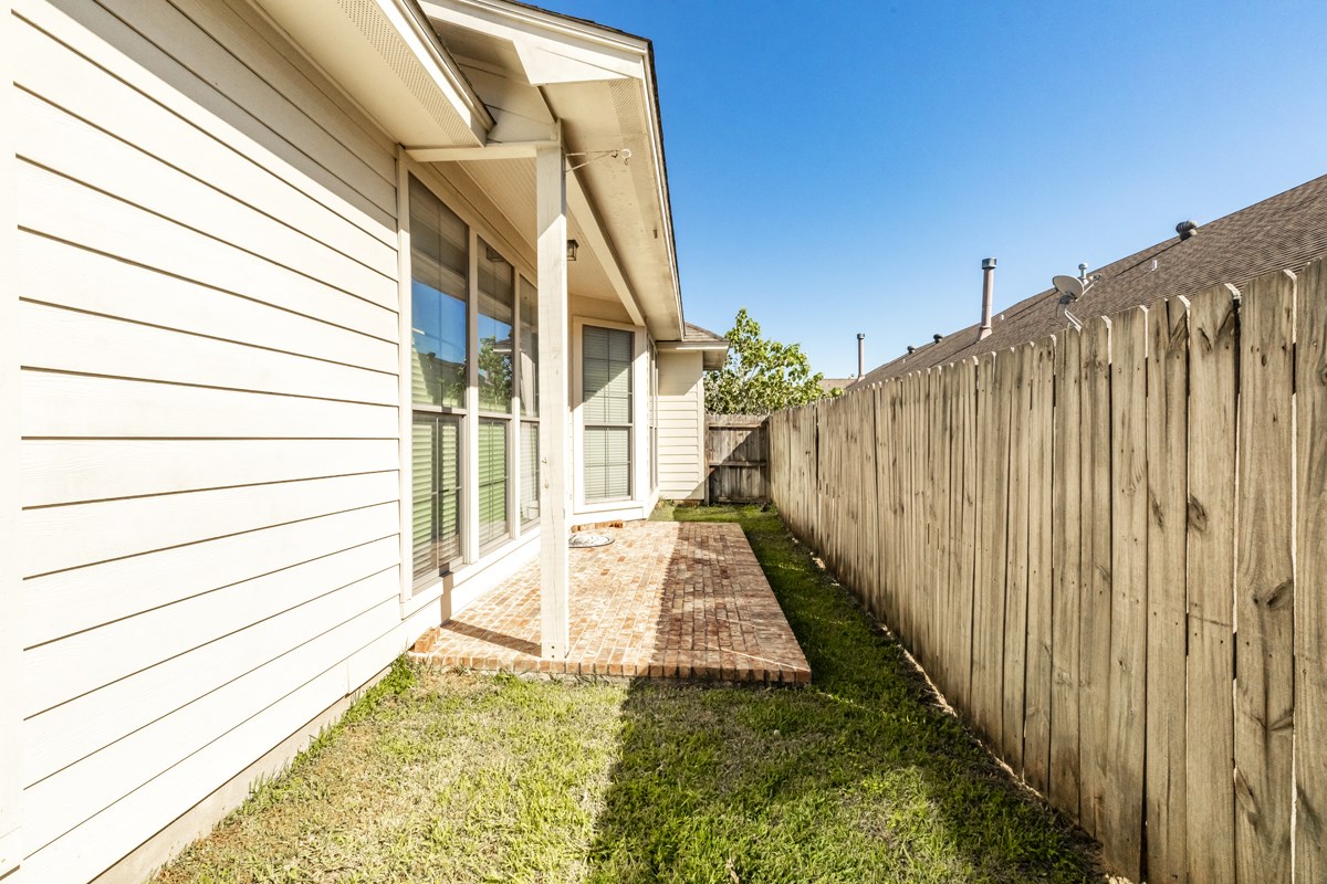 434 Harbor Oaks Drive Property Photo 25