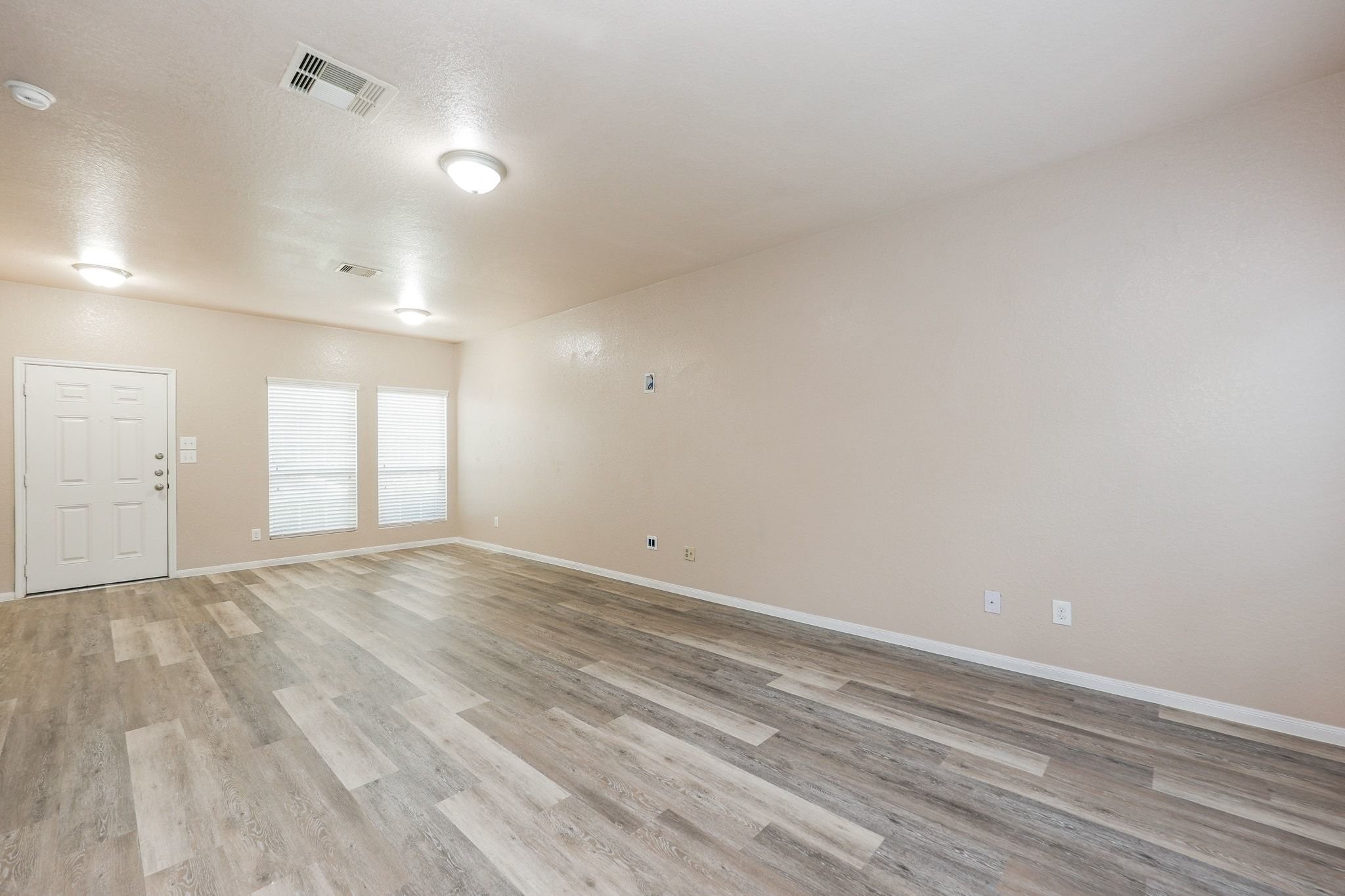 8115 Redbud Point Lane Property Photo 8
