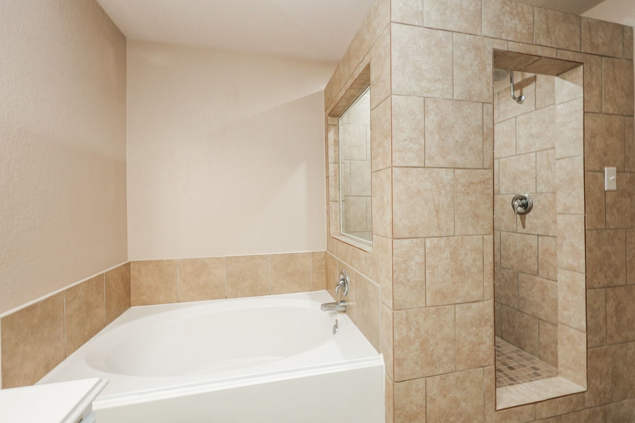 8115 Redbud Point Lane Property Photo 14