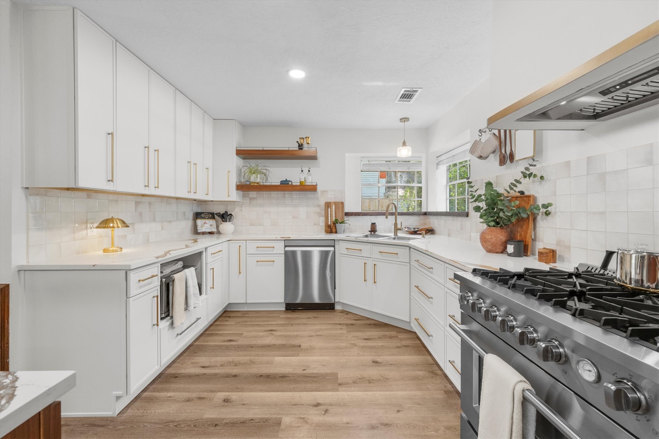 9507 Oxted Lane Property Photo 14
