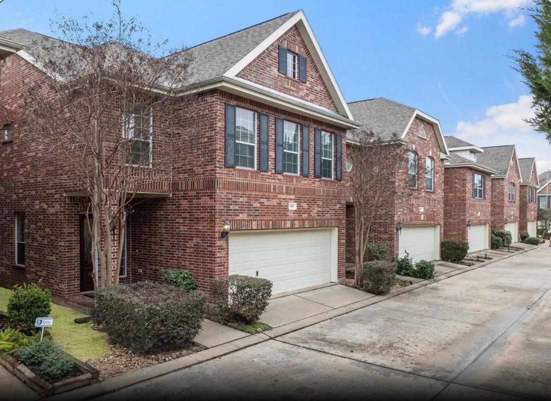 1518 Olive Park Property Photo 2