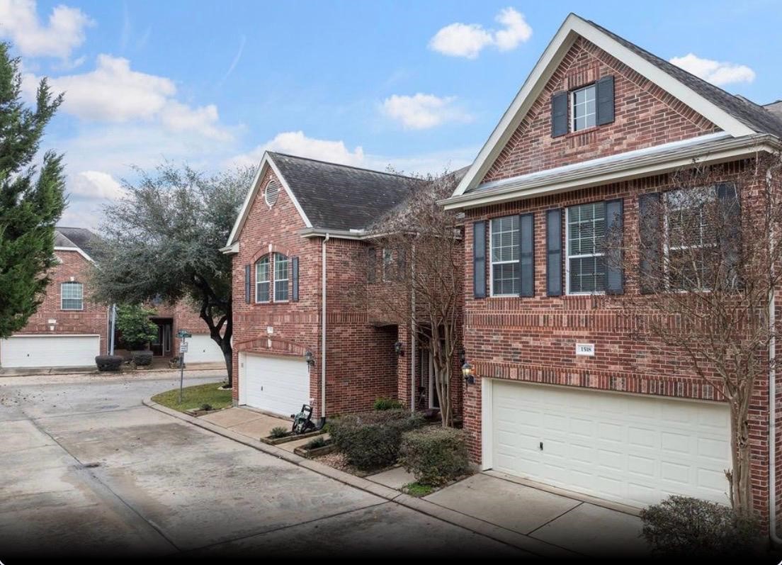 1518 Olive Park Property Photo 10