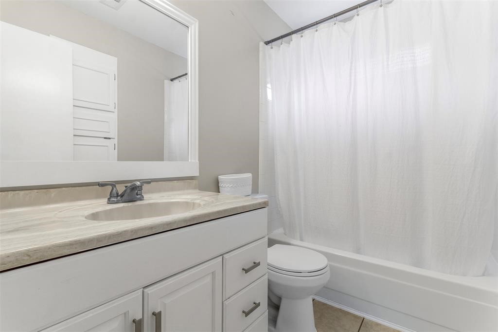 2831 Heritage Bend Drive Property Photo 13