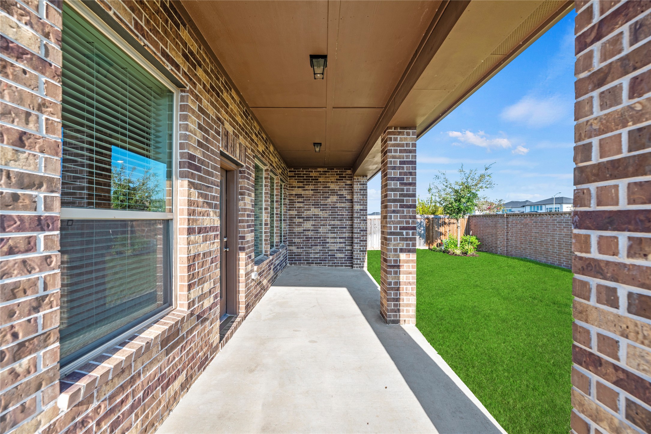19914 Valentina Pointe Drive Property Photo 10