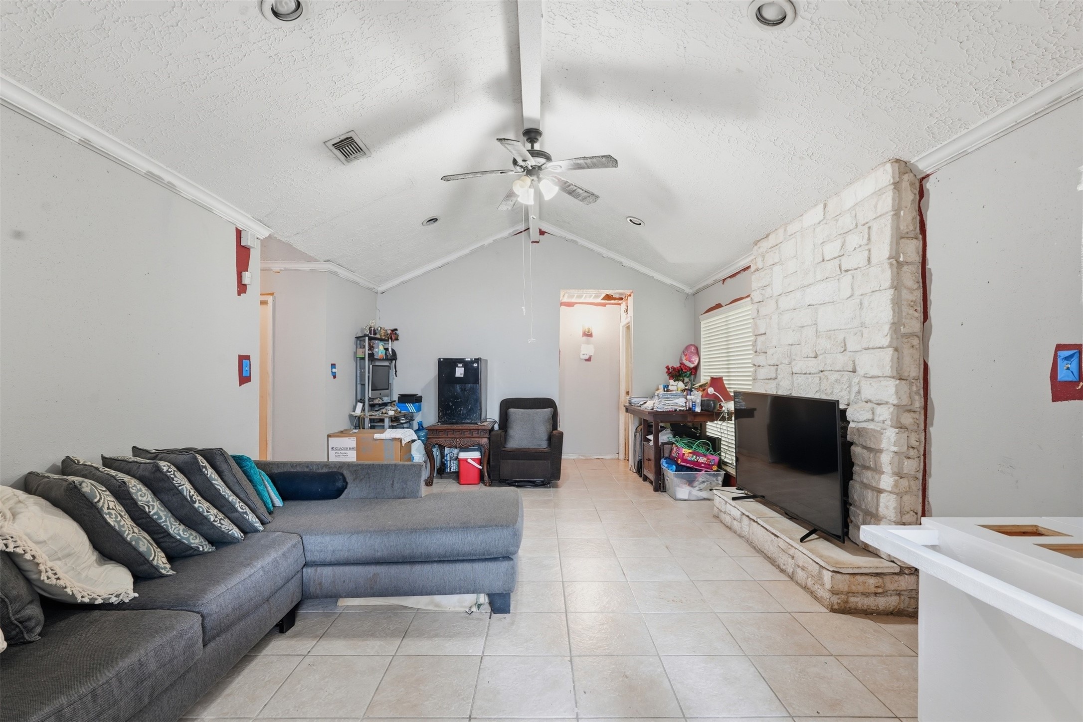 13811 Flagstone Drive Property Photo 5