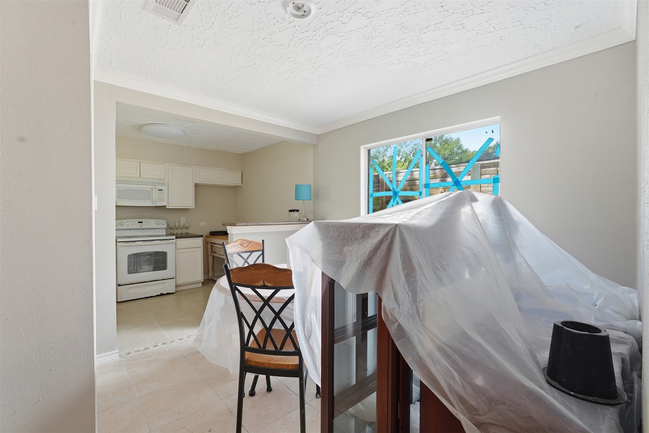 13811 Flagstone Drive Property Photo 7