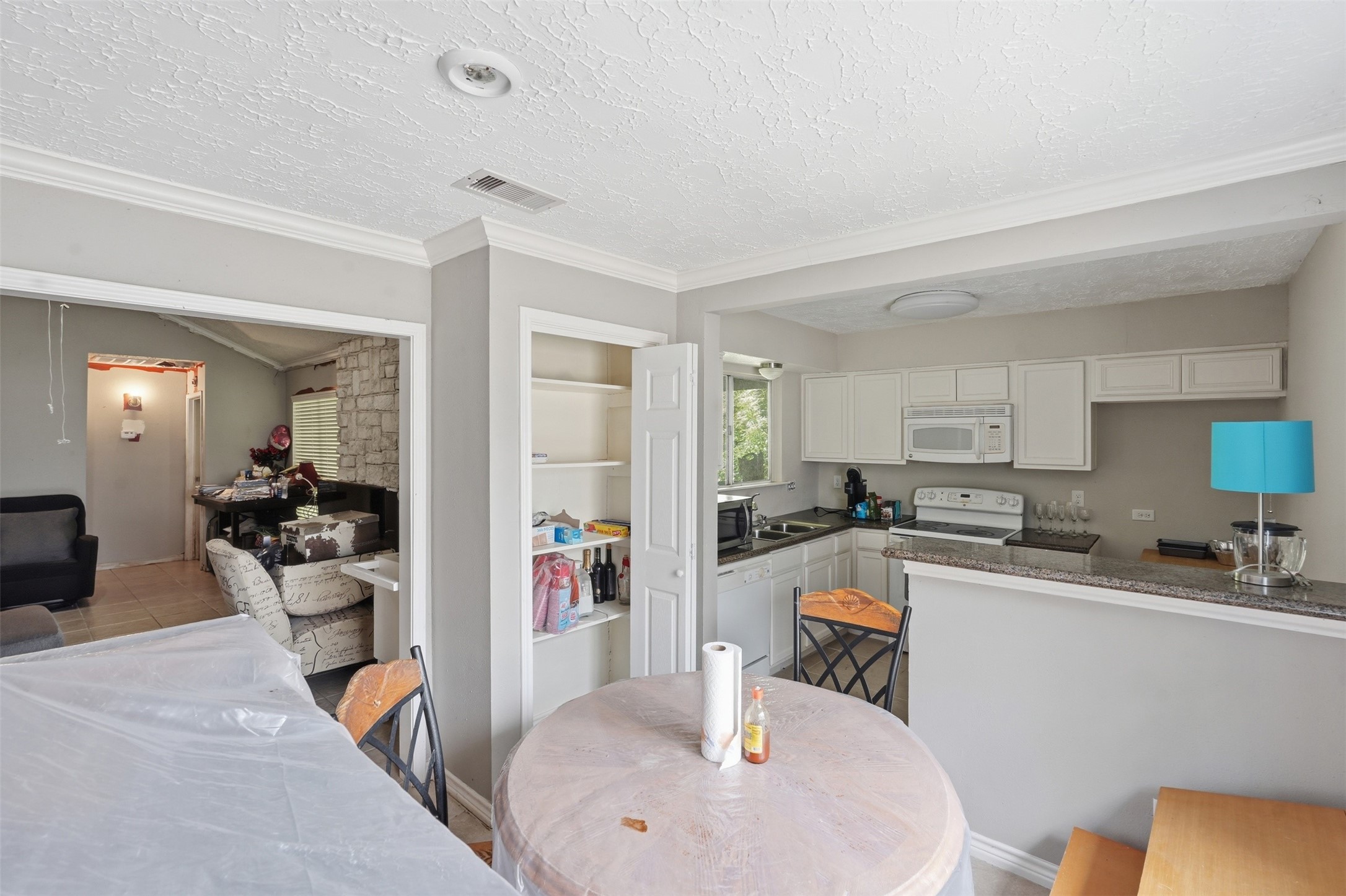 13811 Flagstone Drive Property Photo 9