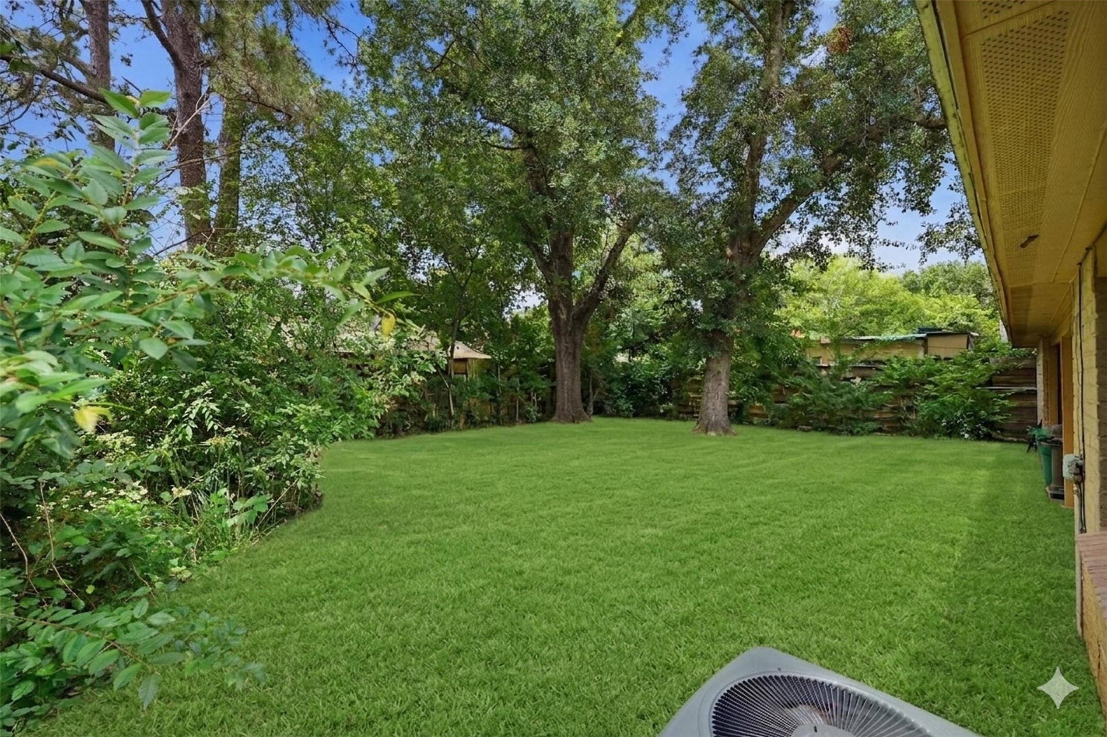 13811 Flagstone Drive Property Photo 23