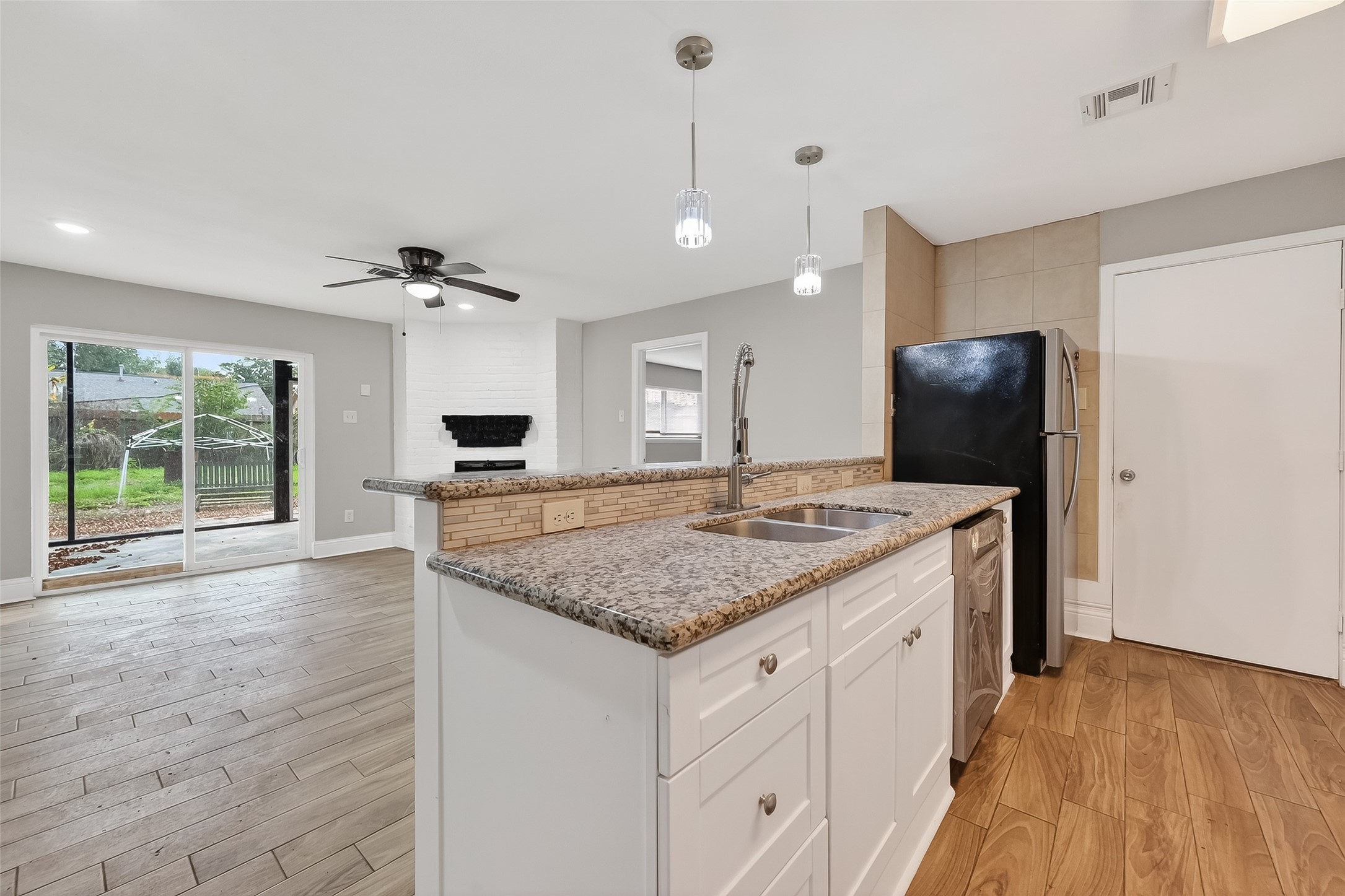 11107 Cedarview Lane Property Photo 1