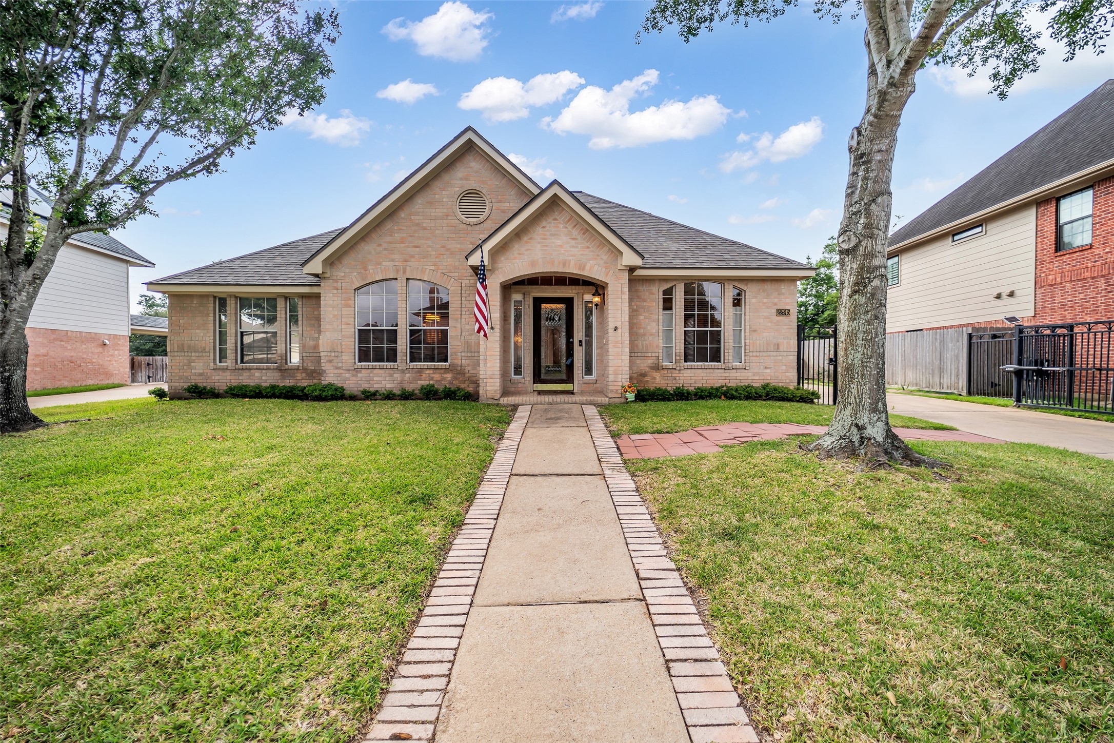 22915 Heathercroft Drive Property Photo