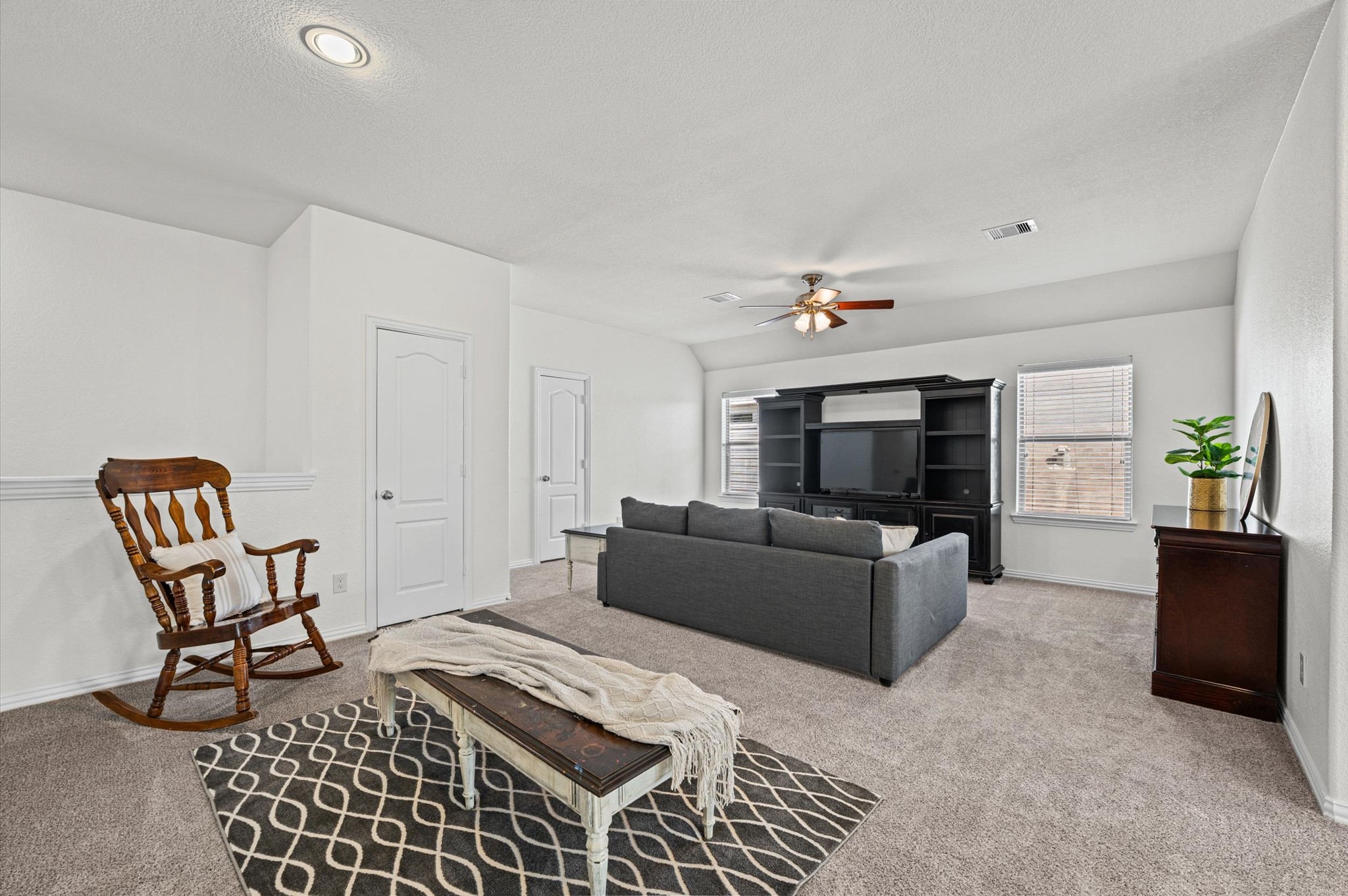 24431 Redrock Falls Property Photo 18