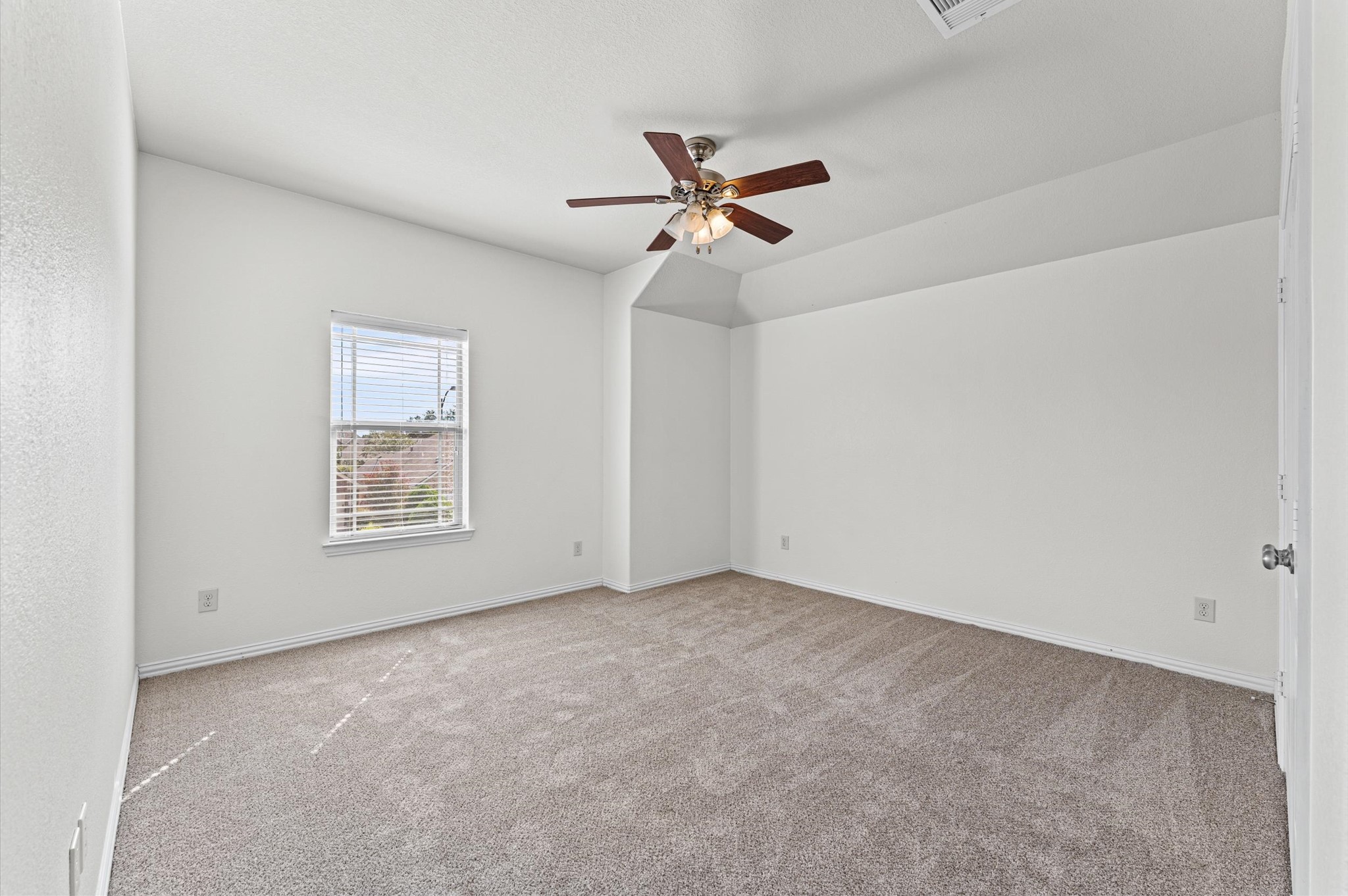 24431 Redrock Falls Property Photo 21