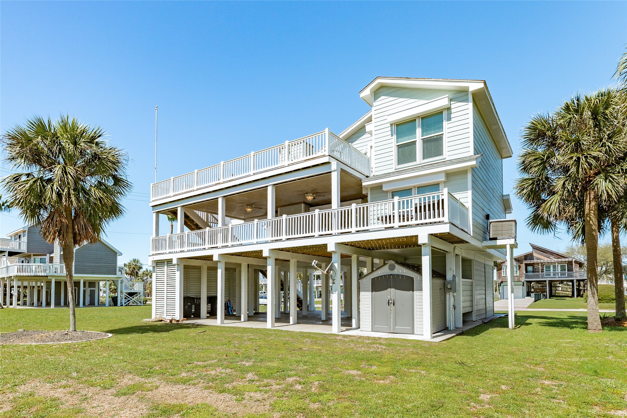 13827 Pirates Beach Boulevard Property Photo 10