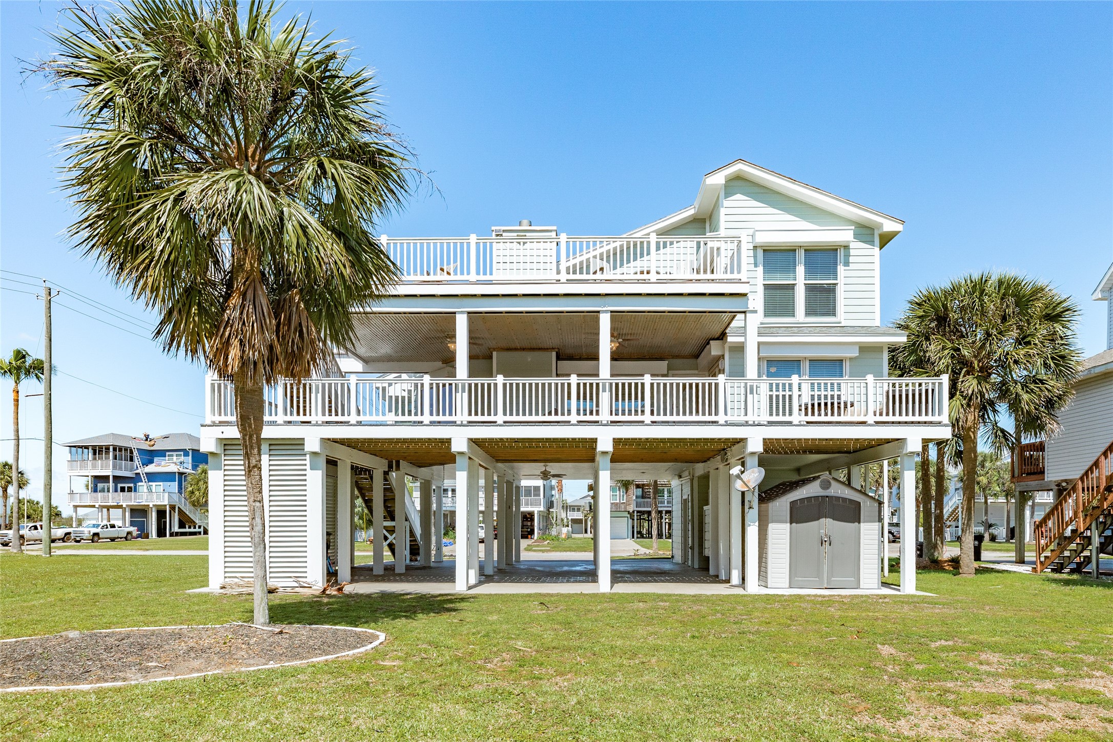 13827 Pirates Beach Boulevard Property Photo 11