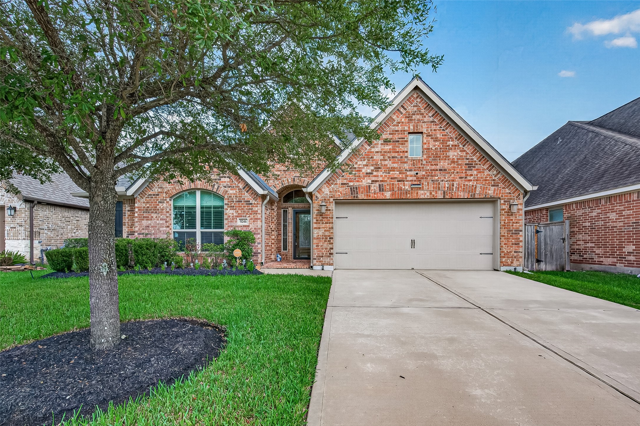 9246 Lakeshores Lagoon Lane Property Photo 1